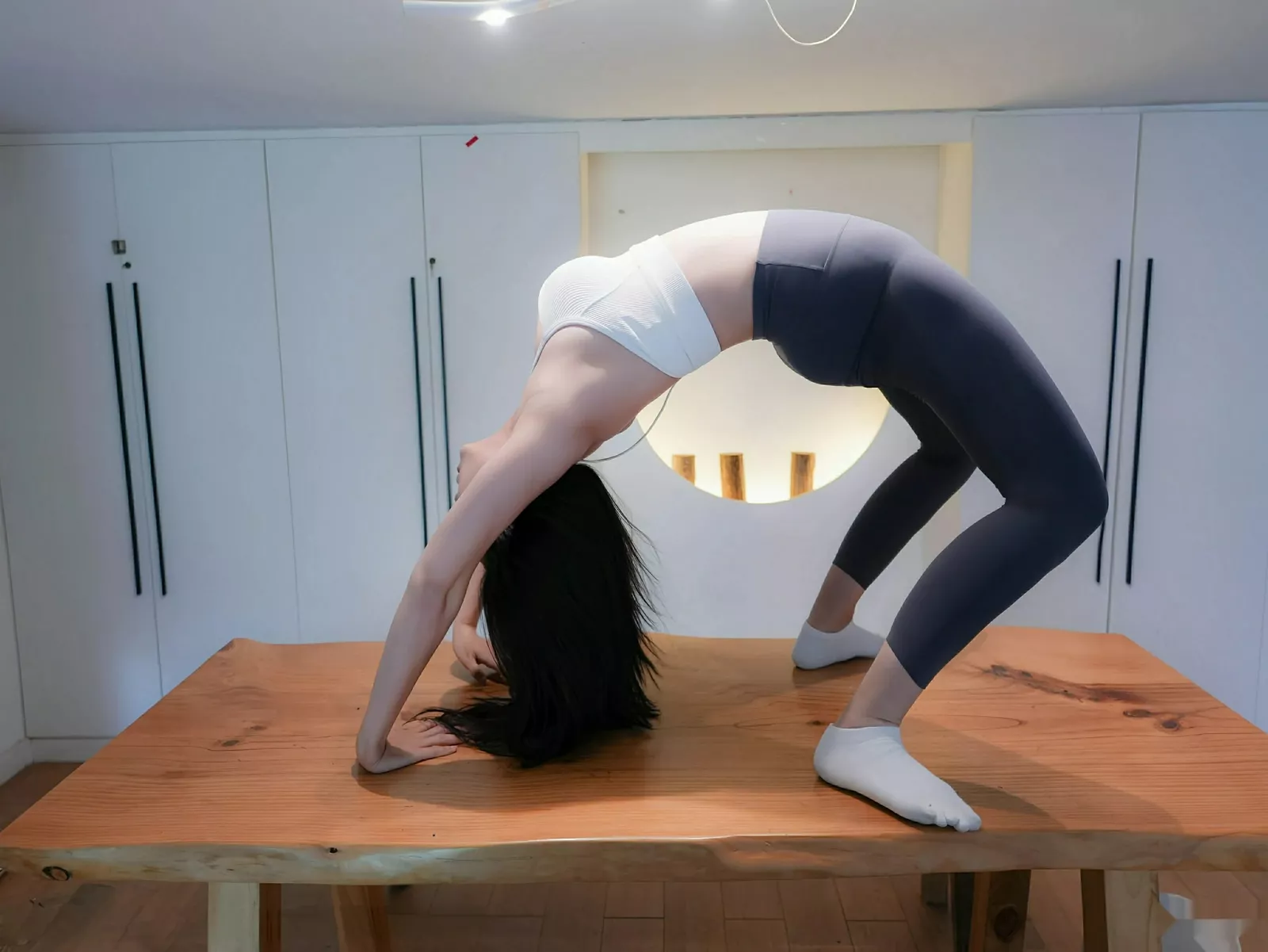 [[XiuRen秀人网]秀人网]No.10595_模特玫瑰我爱你性感白蓝瑜伽运动服紧身秀凹凸身材惹火诱惑写真81P