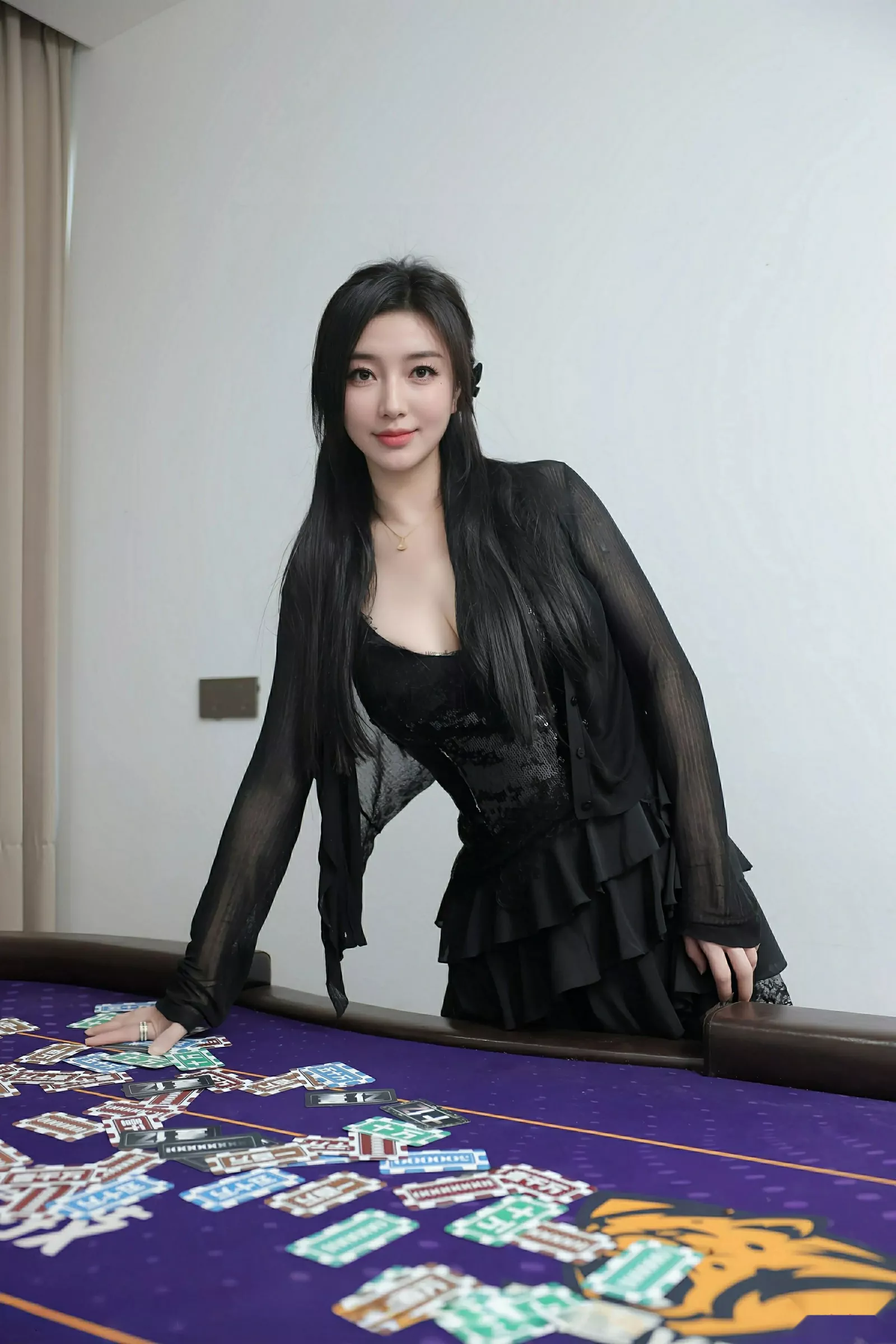 [[XiuRen秀人网]秀人网]No.10592_模特苏一诺性感黑色情趣内衣配黑丝吊袜秀曼妙身姿惹火诱惑写真80P