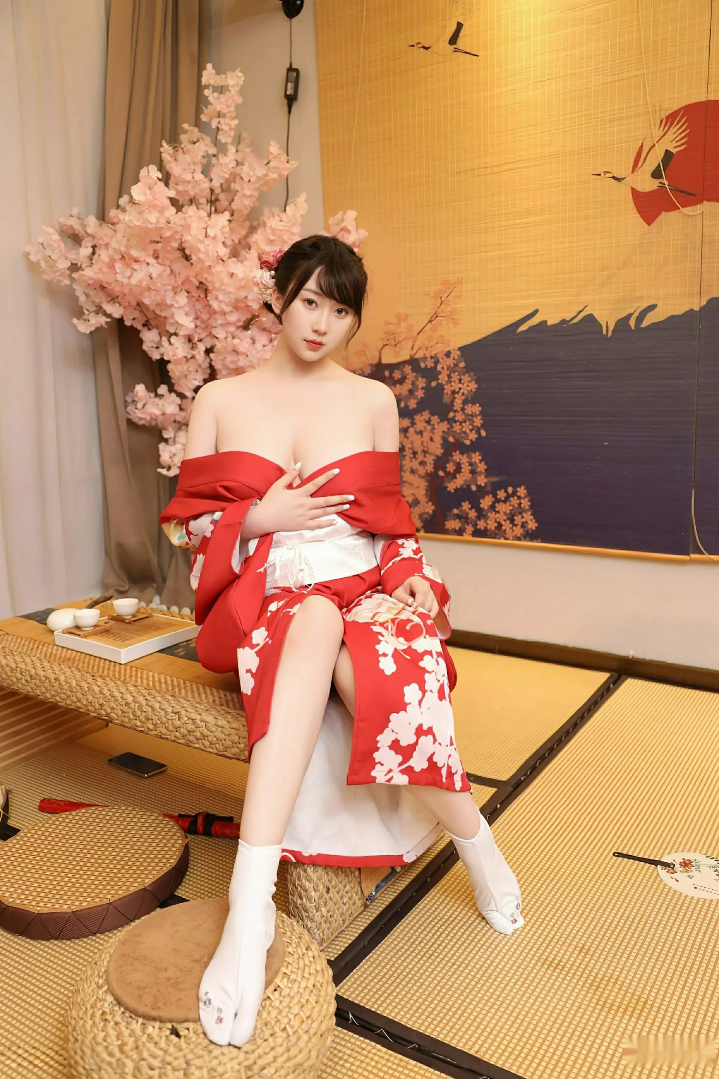 [[XiuRen秀人网]秀人网]No.10624_模特李沁恩lrene性感日系风红色服饰半脱秀丰腴身材惹火诱惑写真69P