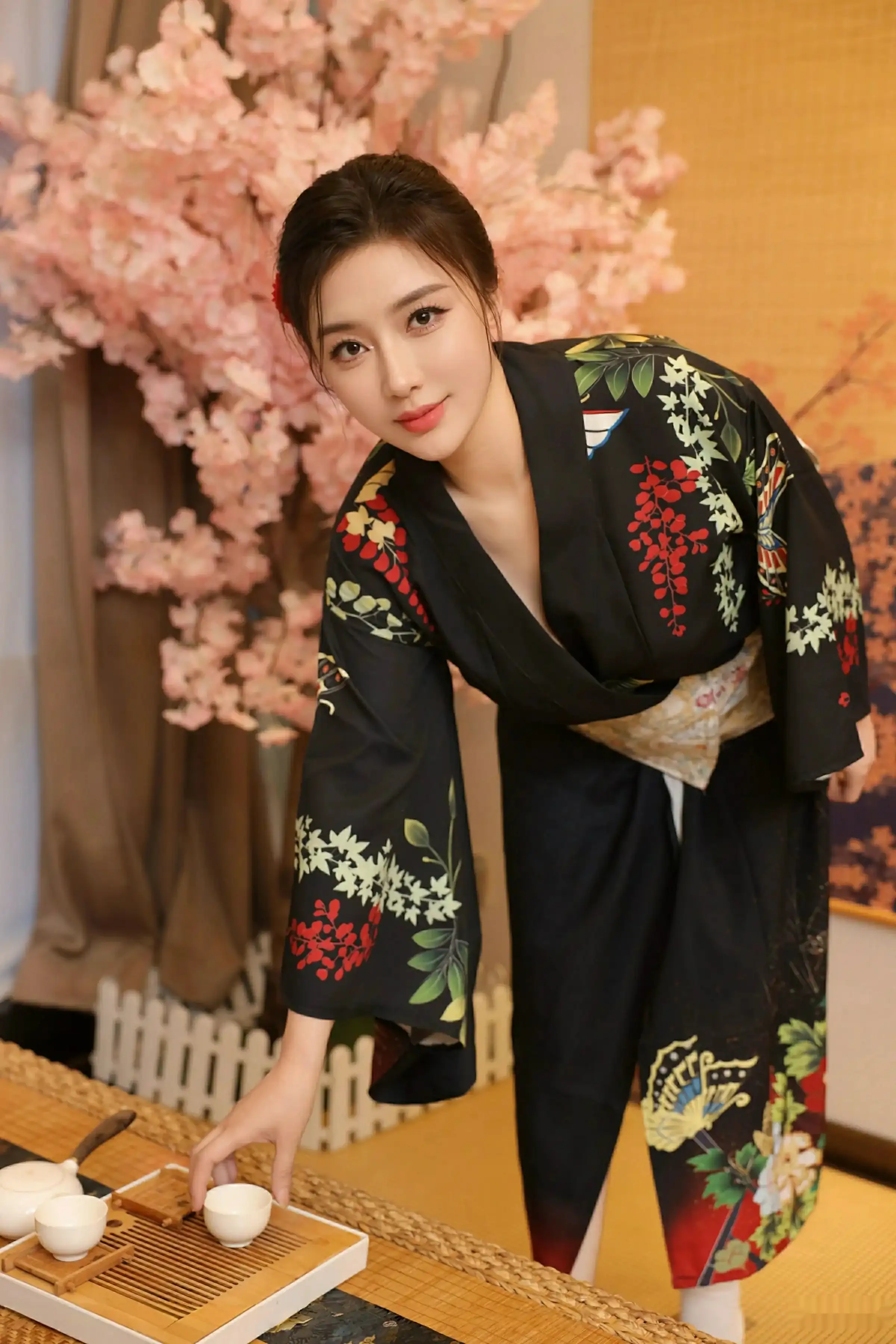 [[XiuRen秀人网]秀人网]No.10627_模特苏一诺性感日系黑色服饰露红色内衣秀曼妙身材迷人诱惑写真80P