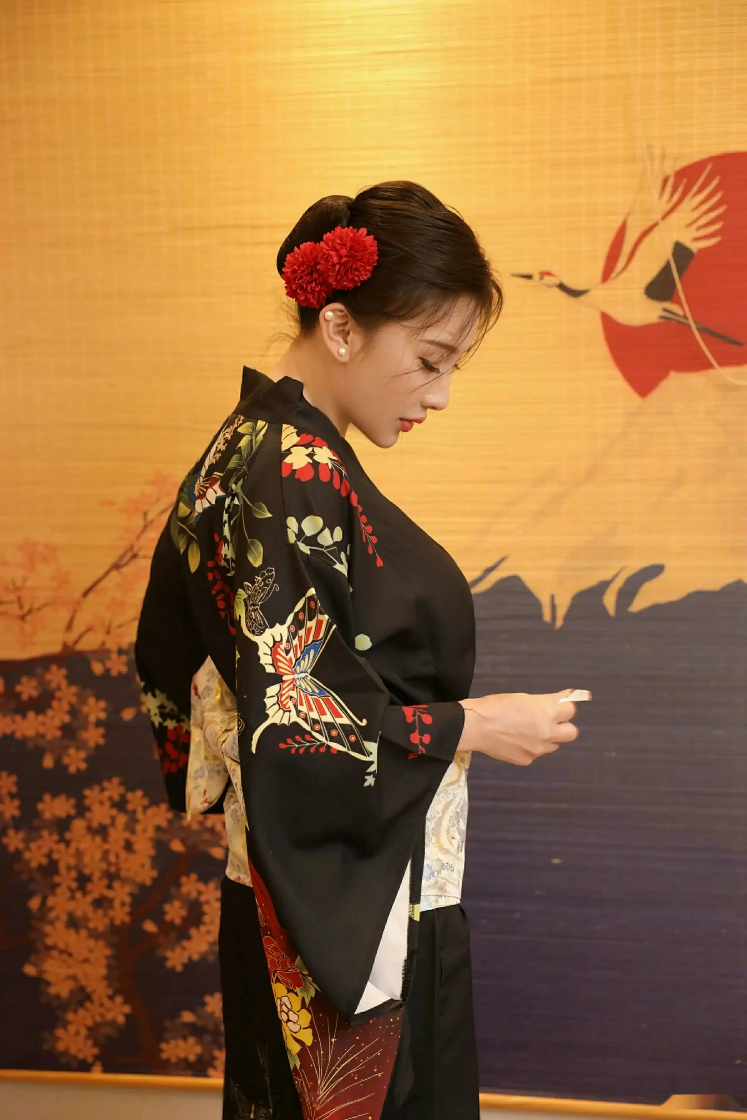 [[XiuRen秀人网]秀人网]No.10627_模特苏一诺性感日系黑色服饰露红色内衣秀曼妙身材迷人诱惑写真80P