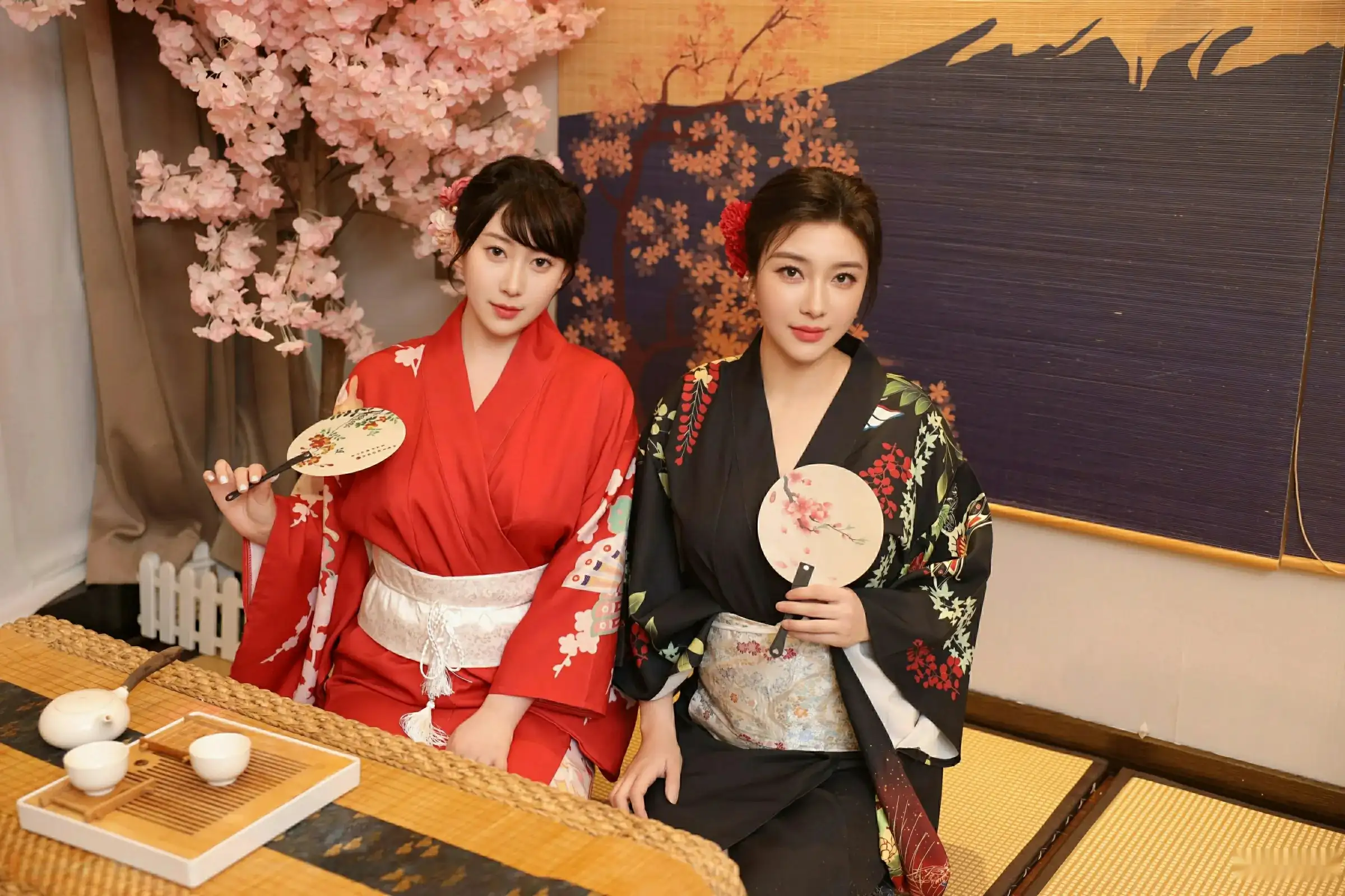 [[XiuRen秀人网]秀人网]No.10627_模特苏一诺性感日系黑色服饰露红色内衣秀曼妙身材迷人诱惑写真80P