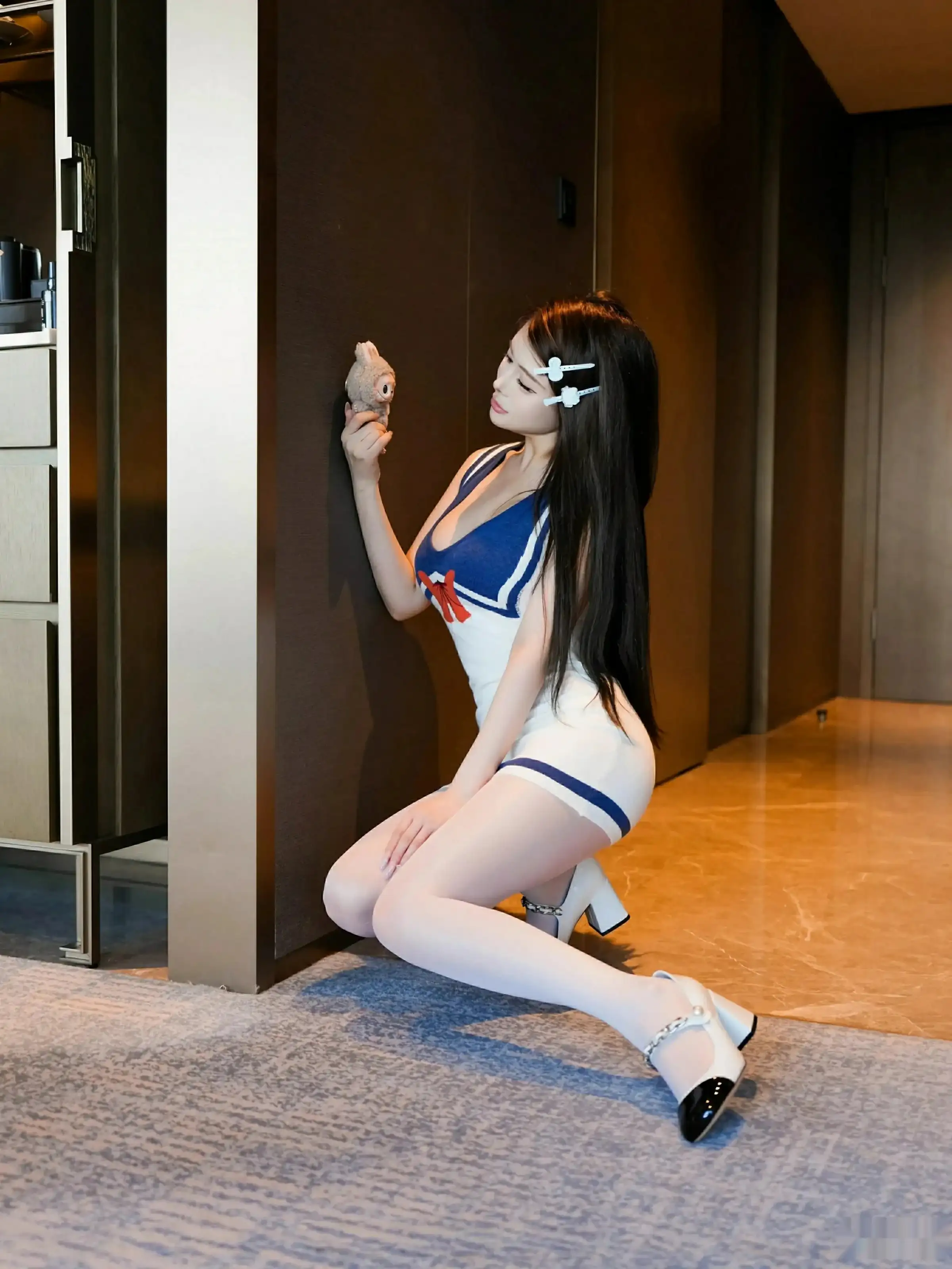 [[XiuRen秀人网]秀人网]No.10628_模特甜妮性感连衣短裙露粉色内衣配白色丝袜秀丰腴身材诱惑写真71P