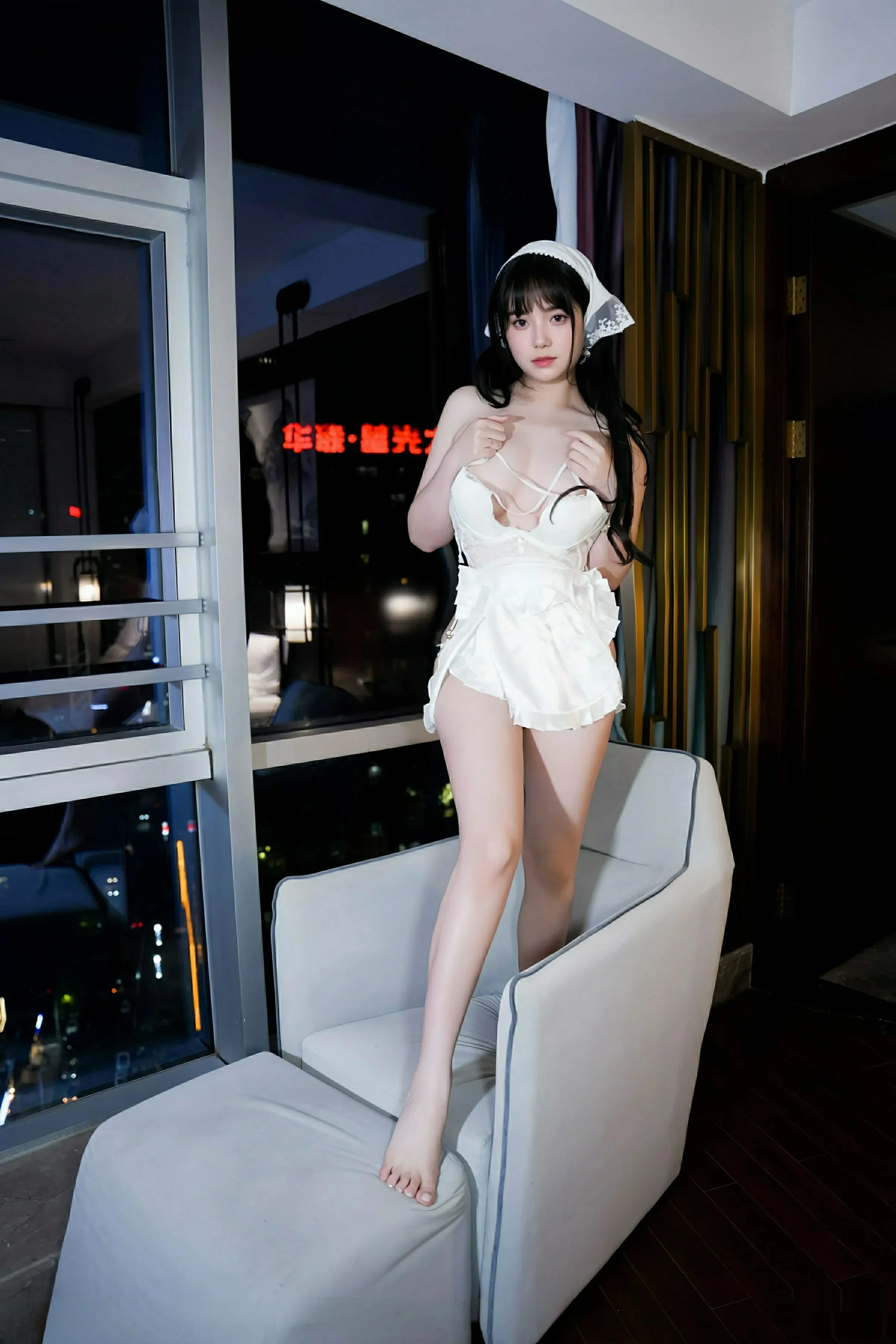 [[XiuRen秀人网]秀人网]No.10631_模特软情性感白色女仆服饰配白色丝袜秀曼妙身姿迷人诱惑写真78P