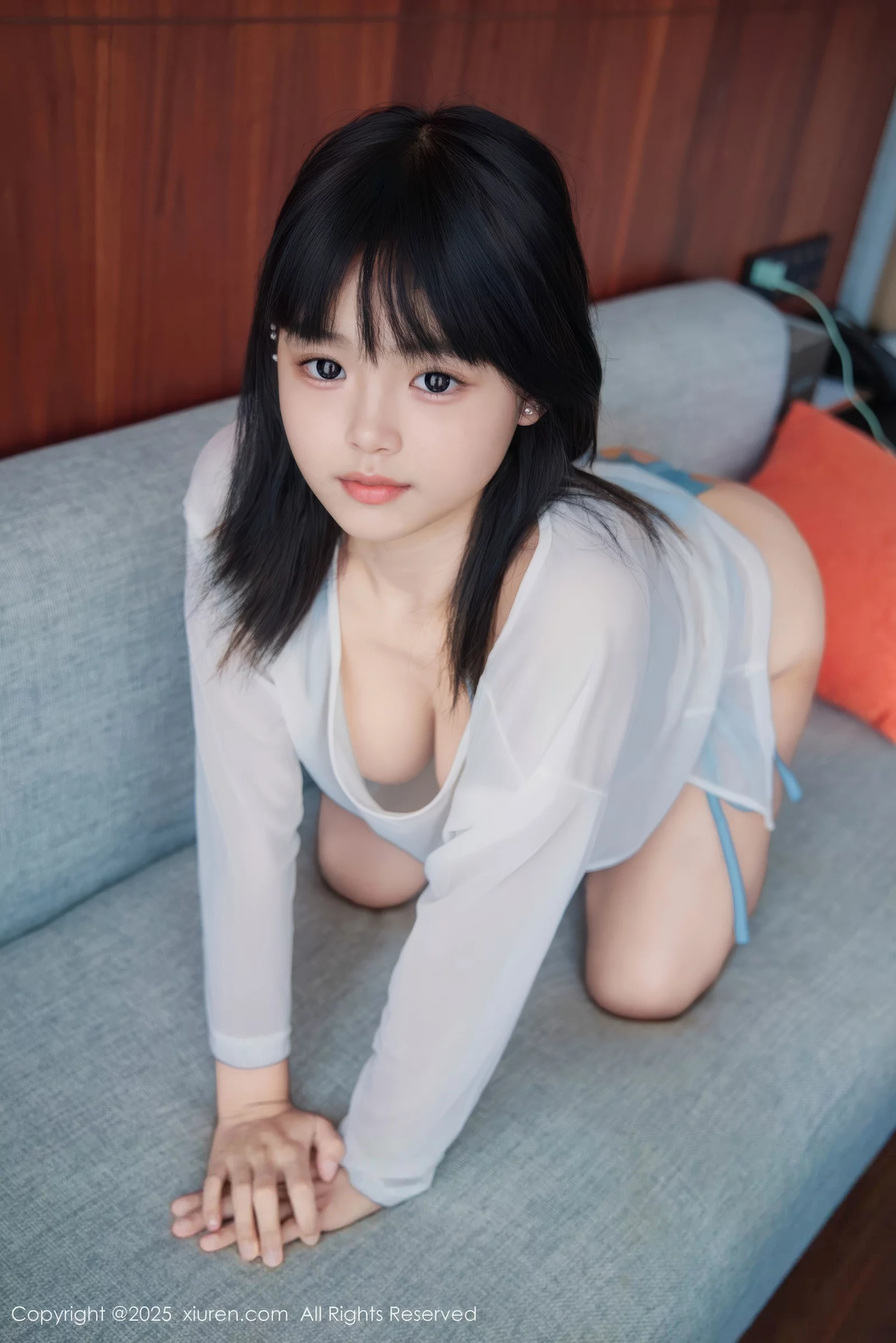 [[XiuRen秀人网]秀人网]No.10651_新人模特小泠性感薄纱服饰露蓝色比基尼秀完美身材诱惑写真80P