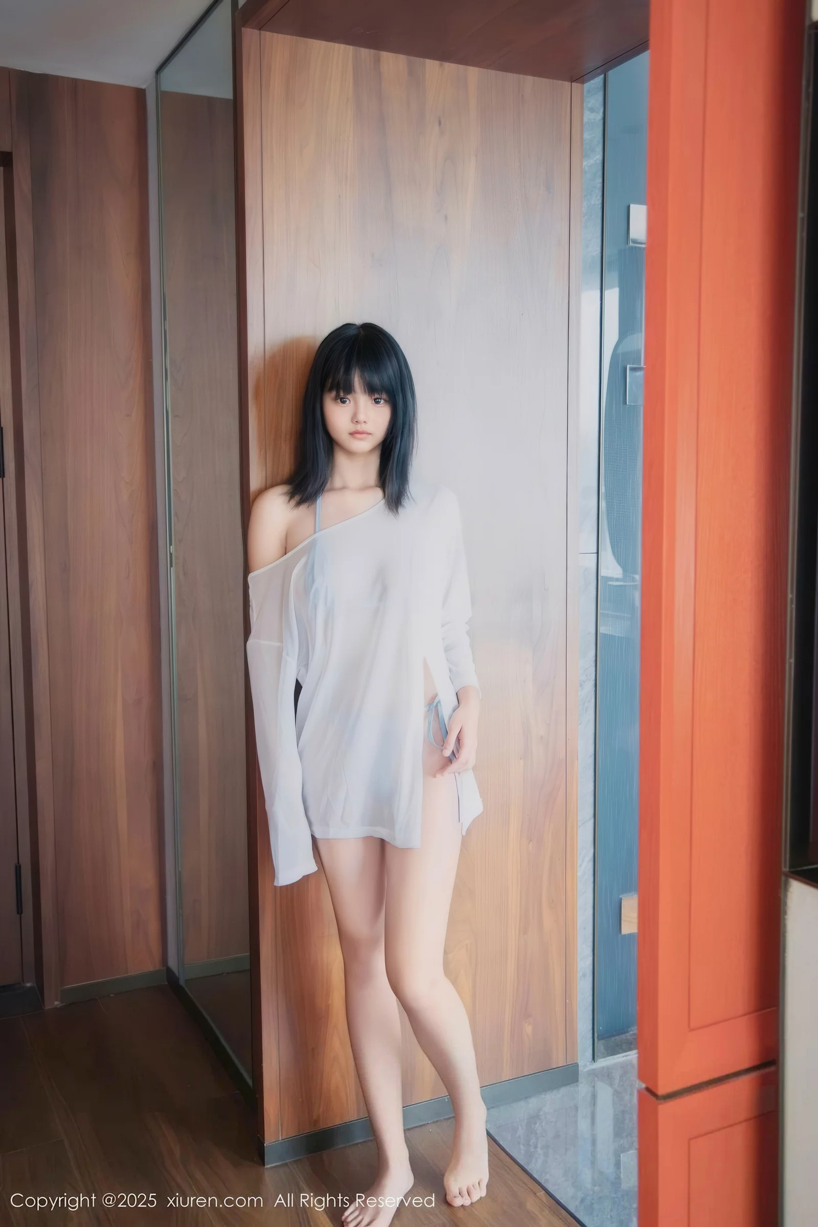 [[XiuRen秀人网]秀人网]No.10651_新人模特小泠性感薄纱服饰露蓝色比基尼秀完美身材诱惑写真80P