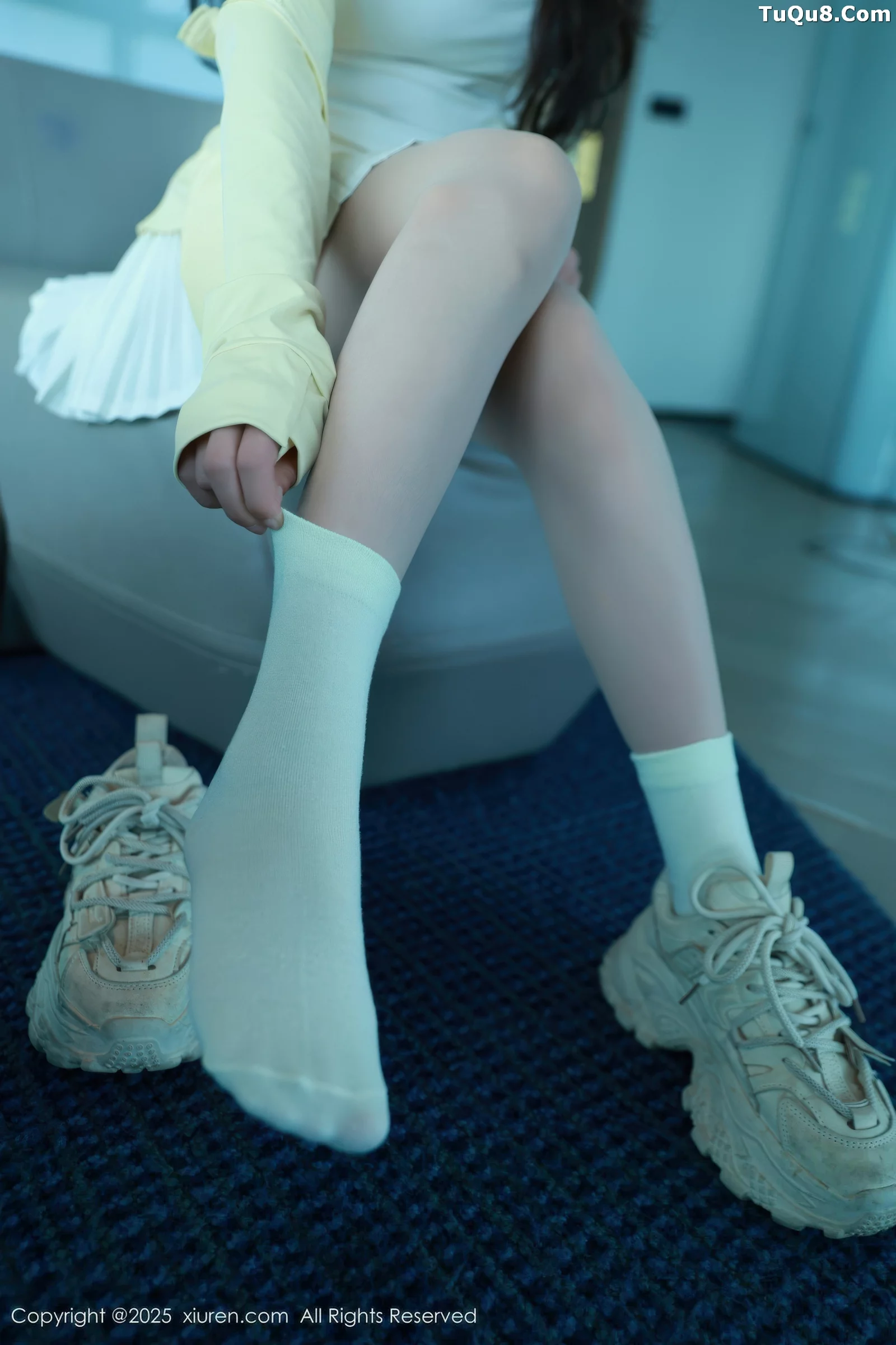 [[XiuRen秀人网]秀人网]No.10702_模特糯咪性感白色低胸连衣短裙配白色丝袜秀完美身材诱惑写真82P