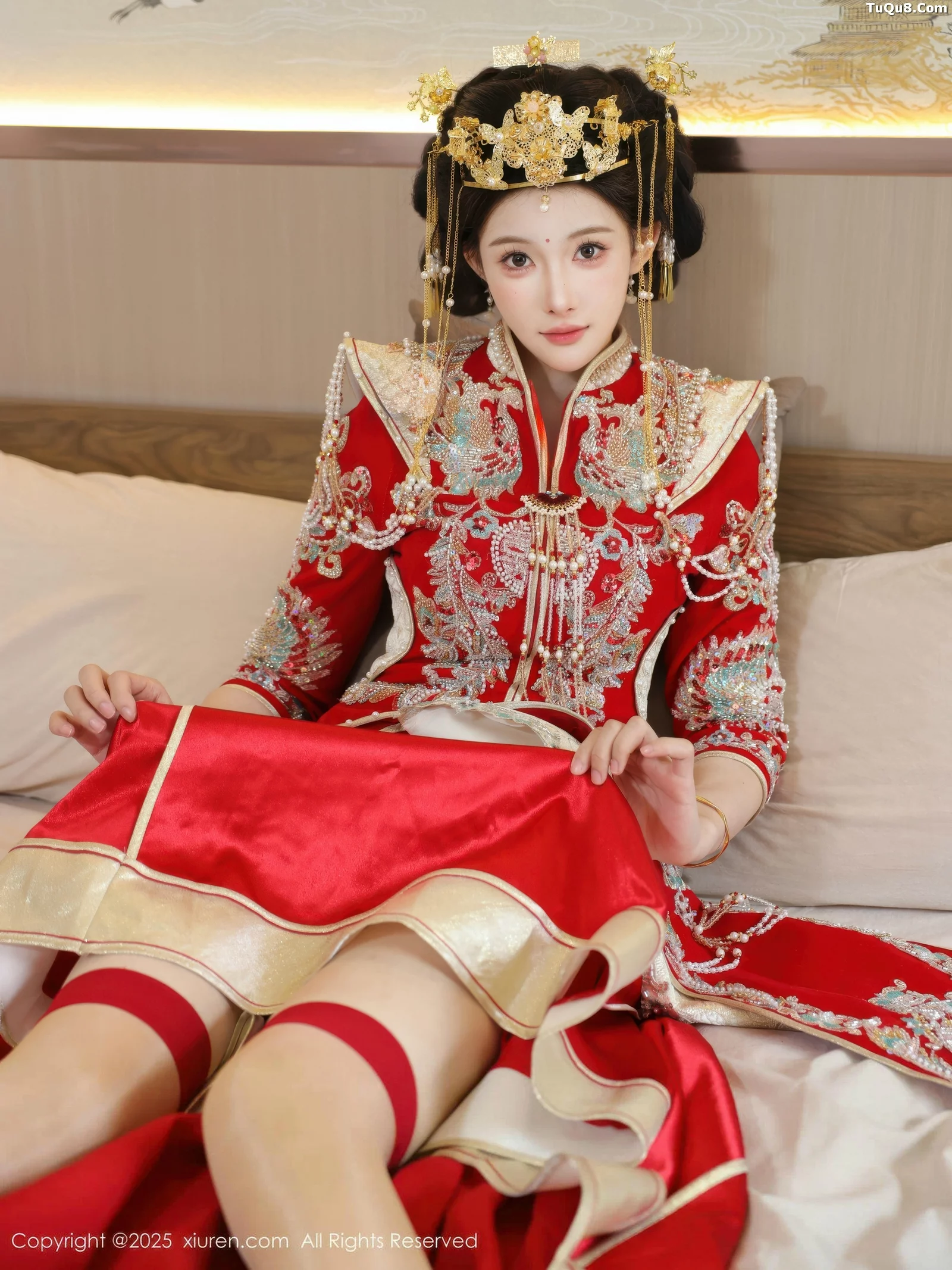 [[XiuRen秀人网]秀人网]No.10742_模特梨霜儿性感红色新娘服饰配肉色丝袜秀丰腴身材迷人诱惑写真84P