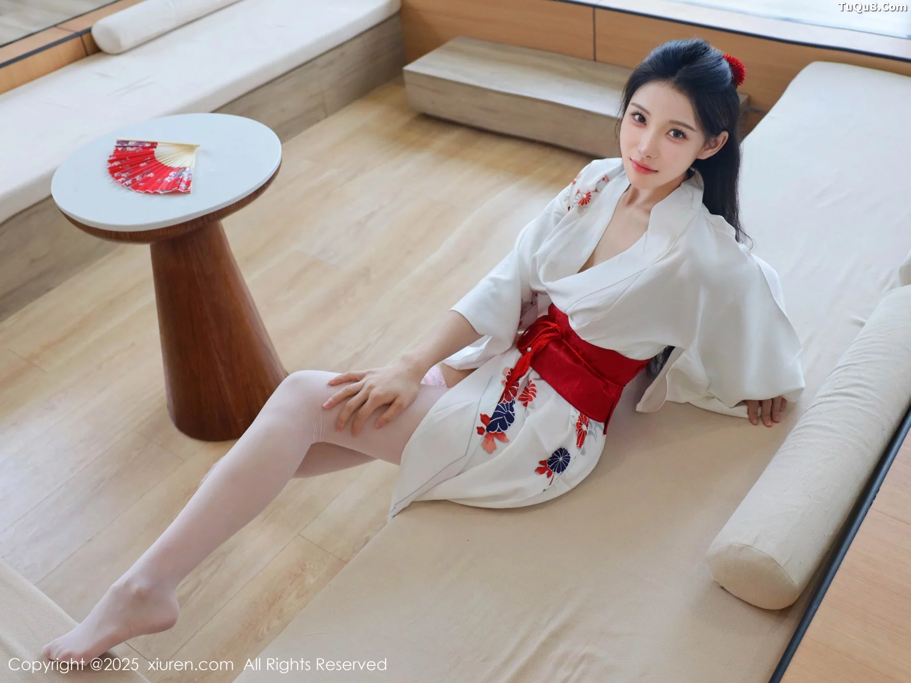 [[XiuRen秀人网]秀人网]No.10767_模特梨霜儿性感粉色蕾丝内衣配粉色丝袜秀丰腴身材迷人诱惑写真83P