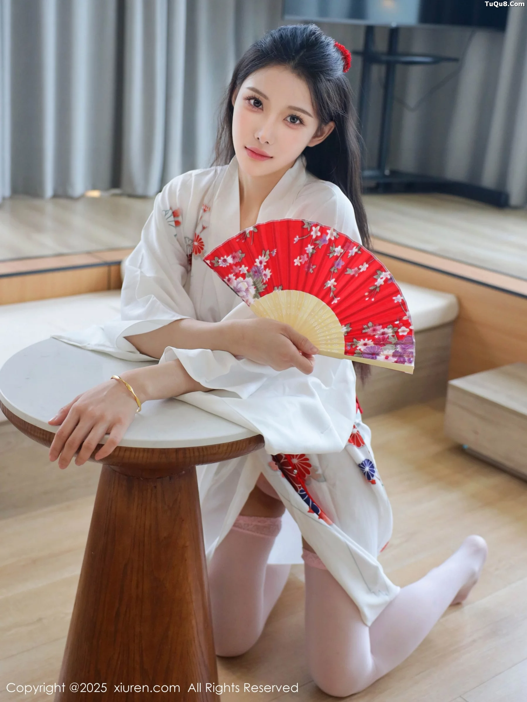 [[XiuRen秀人网]秀人网]No.10767_模特梨霜儿性感粉色蕾丝内衣配粉色丝袜秀丰腴身材迷人诱惑写真83P