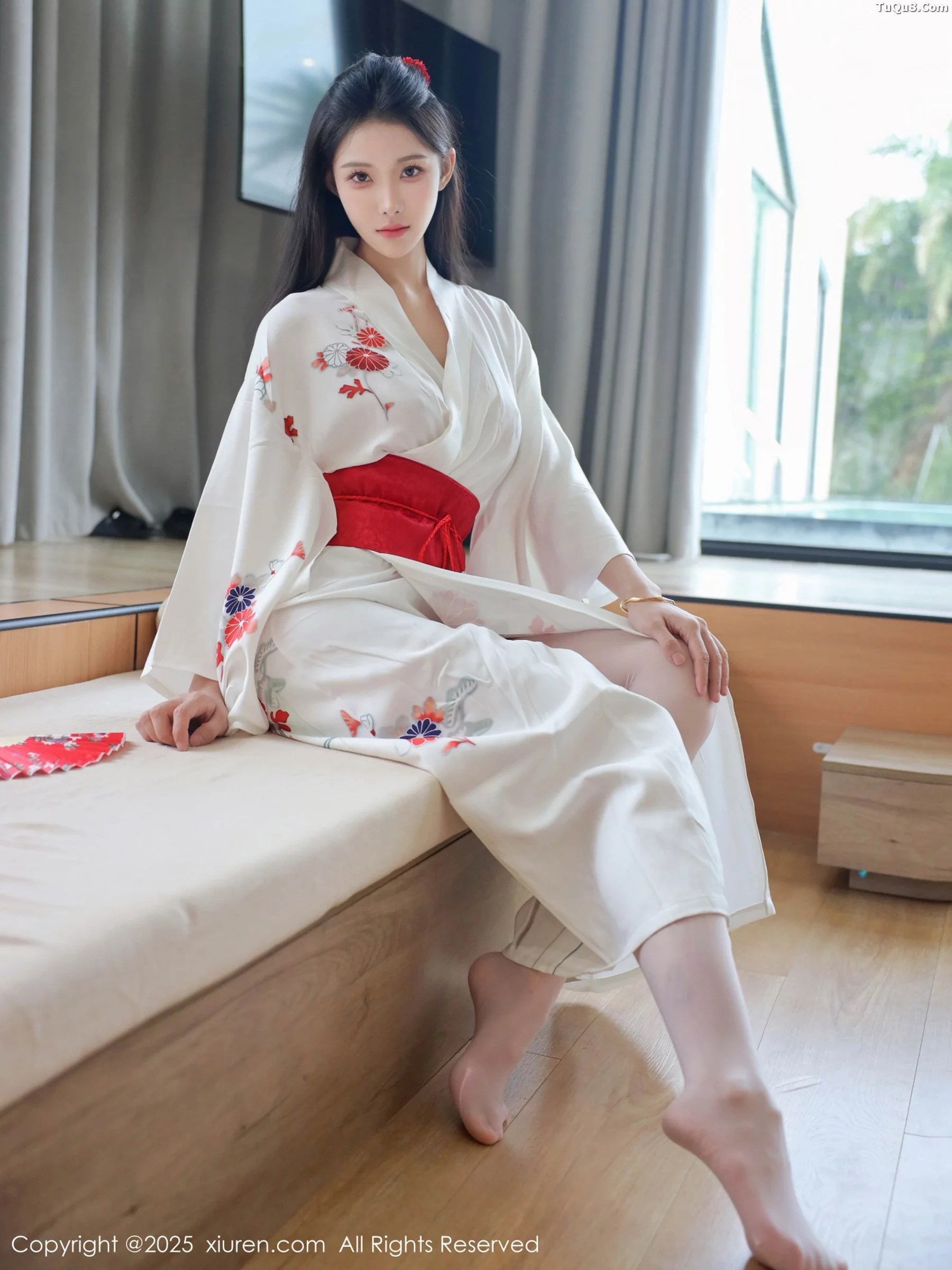 [[XiuRen秀人网]秀人网]No.10767_模特梨霜儿性感粉色蕾丝内衣配粉色丝袜秀丰腴身材迷人诱惑写真83P