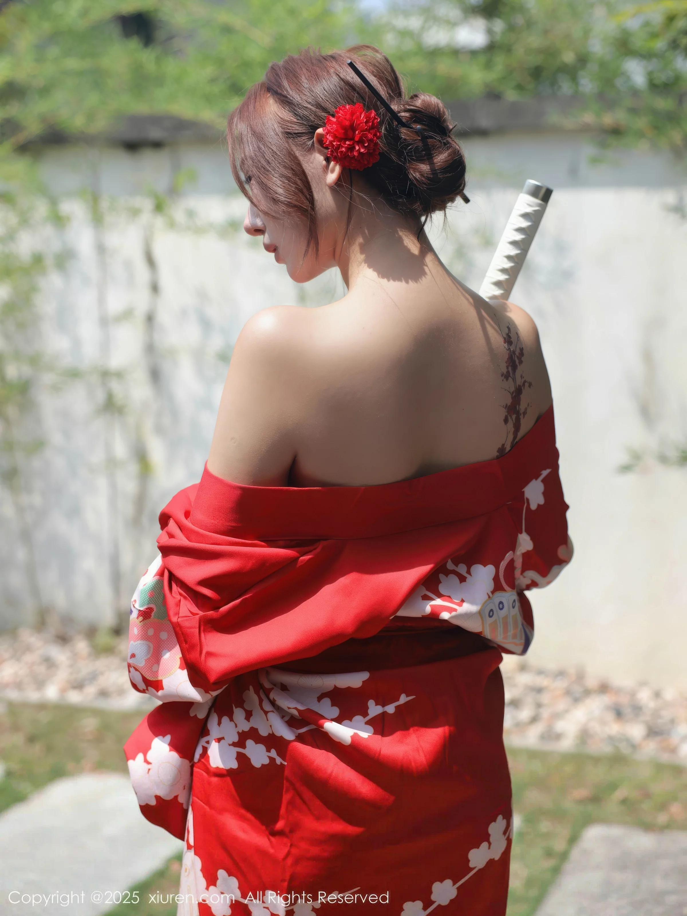 [[XiuRen秀人网]秀人网]No.10683_模特金允希Yuki户外性感红色和服半脱秀完美身材惹火诱惑写真80P