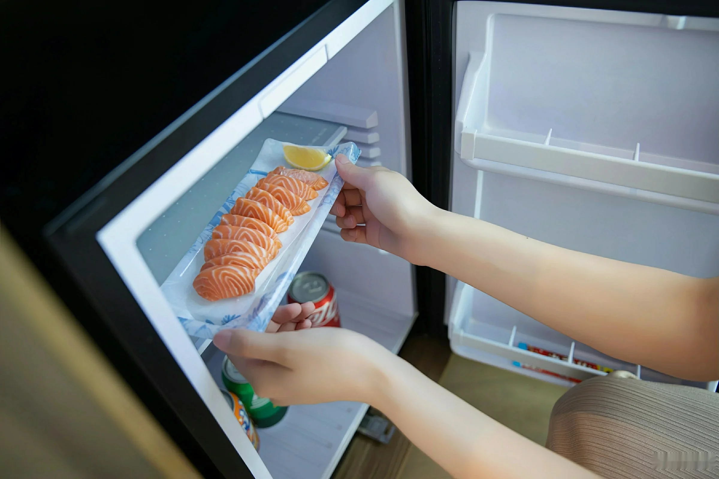 [[XiuRen秀人网]秀人网]No.10678_模特刘婷婷性感肉色连衣长裙配超薄肉色秀完美身材诱惑写真58P