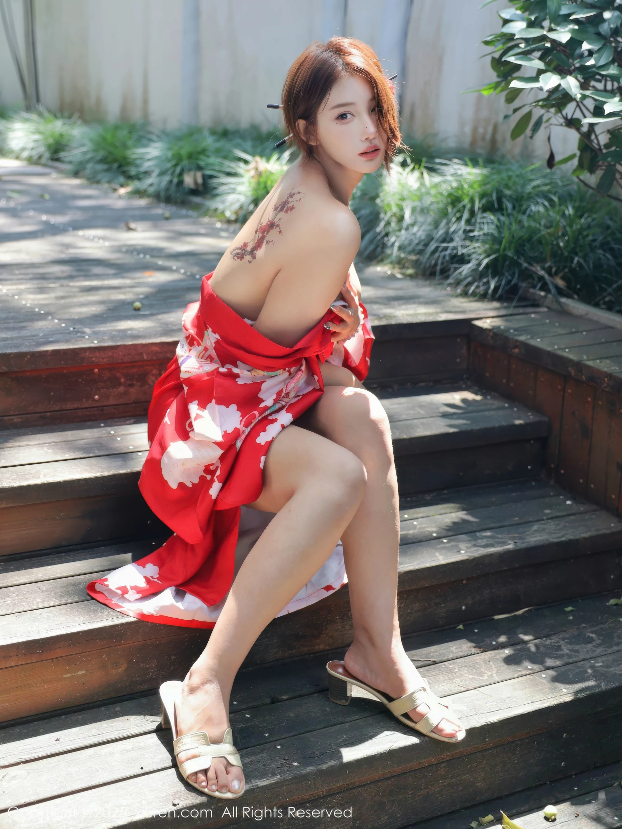 [[XiuRen秀人网]秀人网]No.10683_模特金允希Yuki户外性感红色和服半脱秀完美身材惹火诱惑写真80P