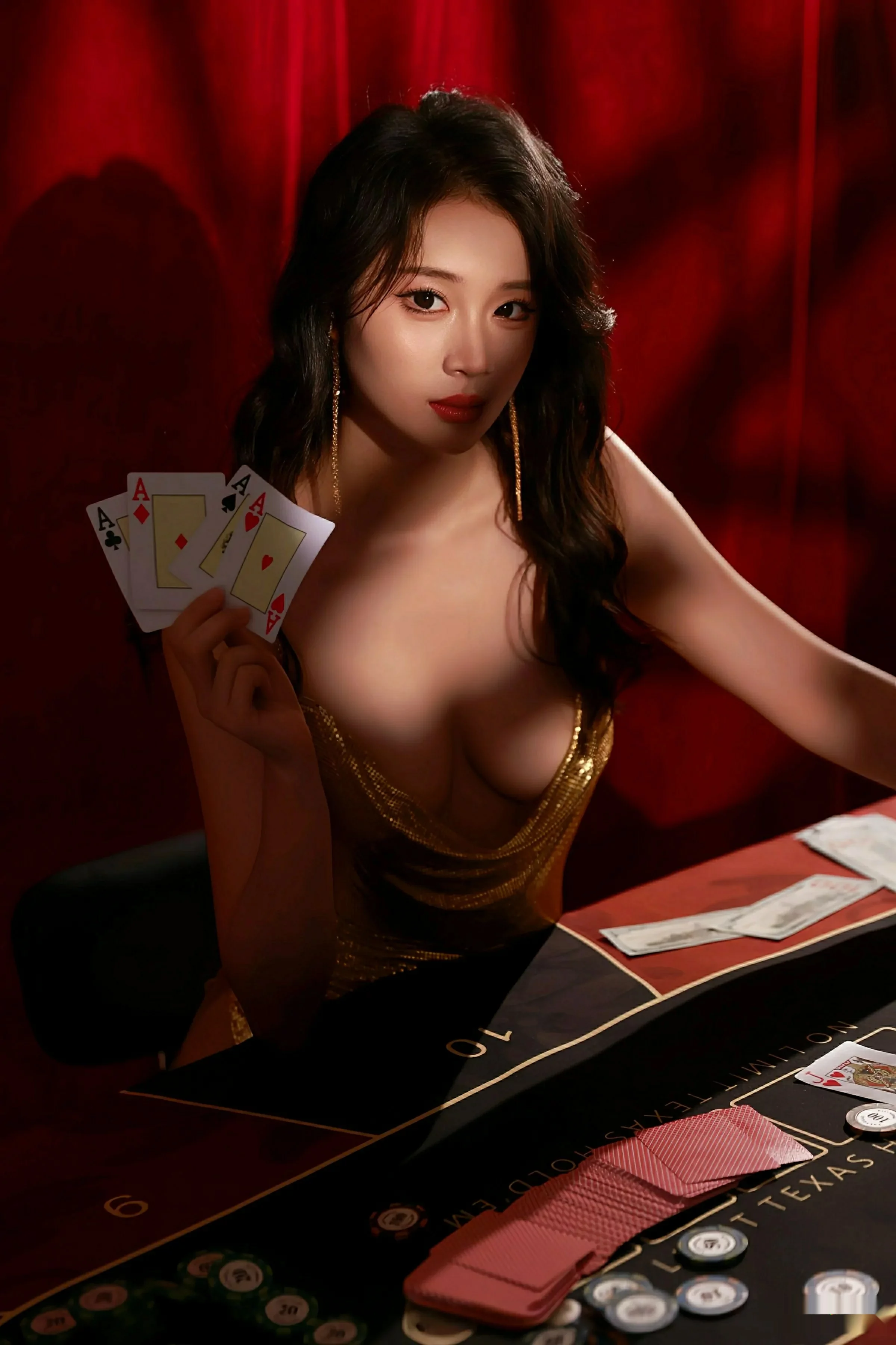 [[XiuRen秀人网]秀人网]No.10681_模特南乔性感金色吊带服饰+红色情趣内衣秀惹火身材撩人诱惑写真70P