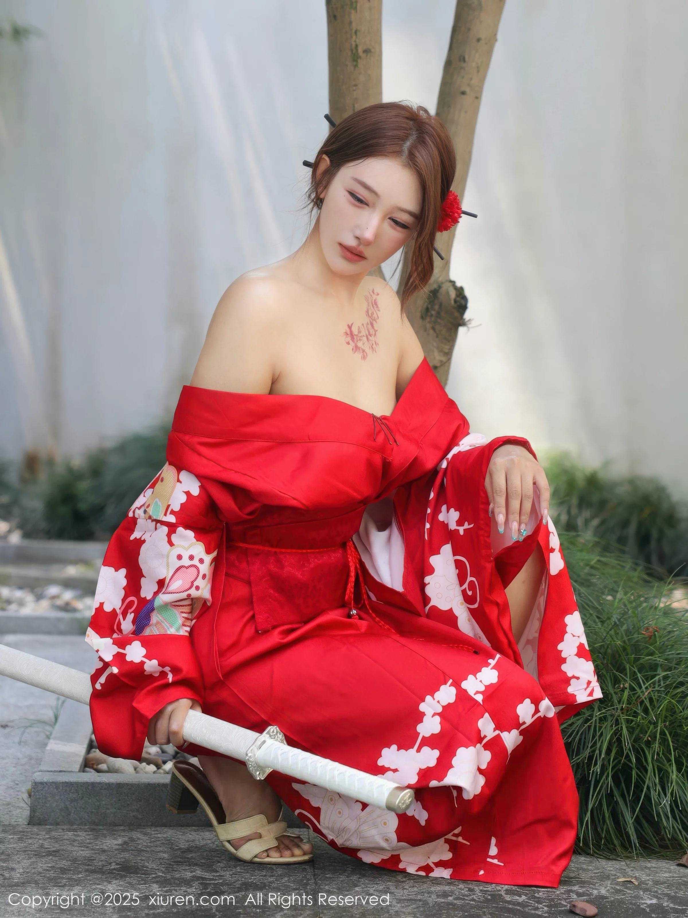 [[XiuRen秀人网]秀人网]No.10683_模特金允希Yuki户外性感红色和服半脱秀完美身材惹火诱惑写真80P