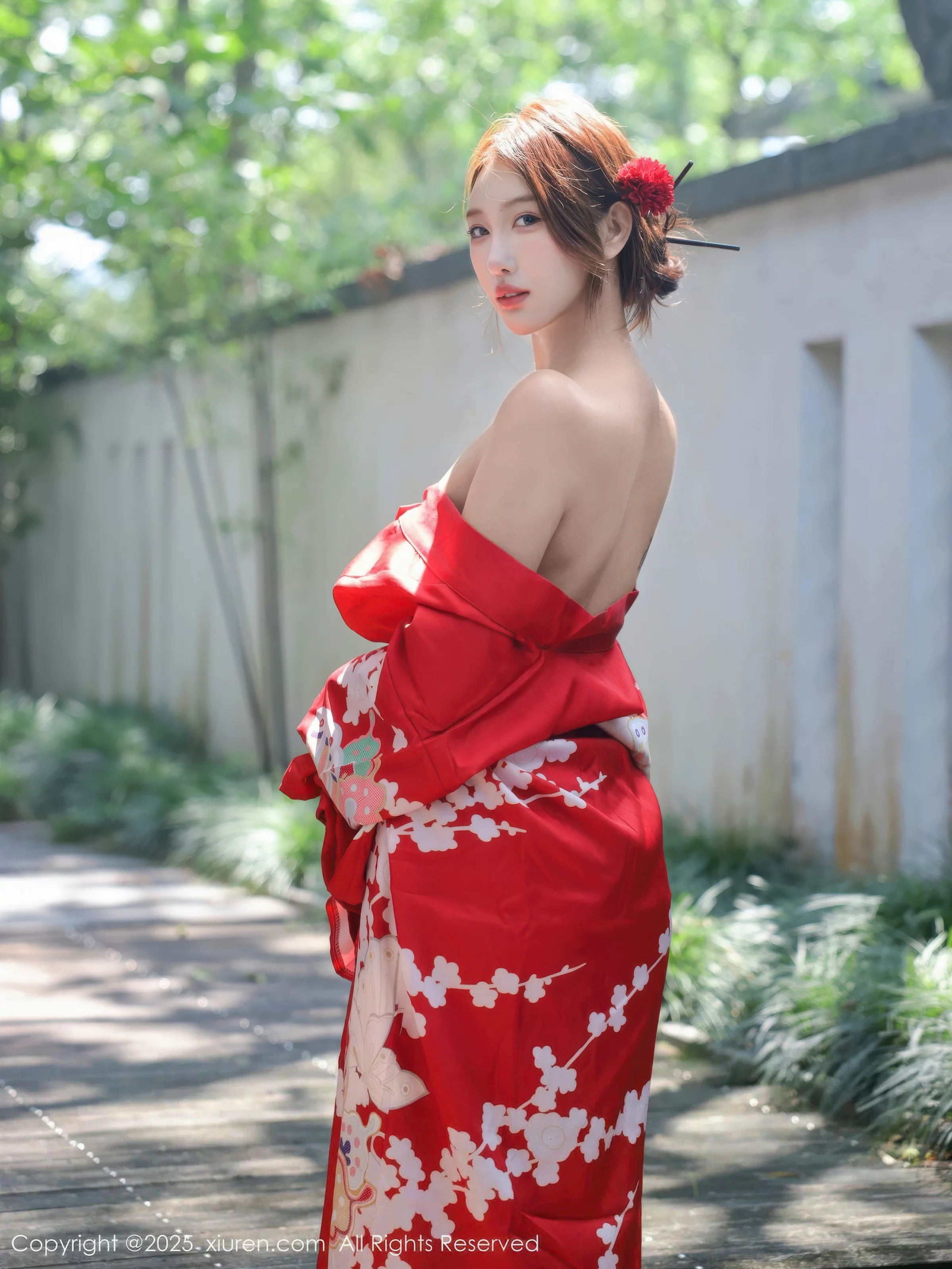 [[XiuRen秀人网]秀人网]No.10683_模特金允希Yuki户外性感红色和服半脱秀完美身材惹火诱惑写真80P