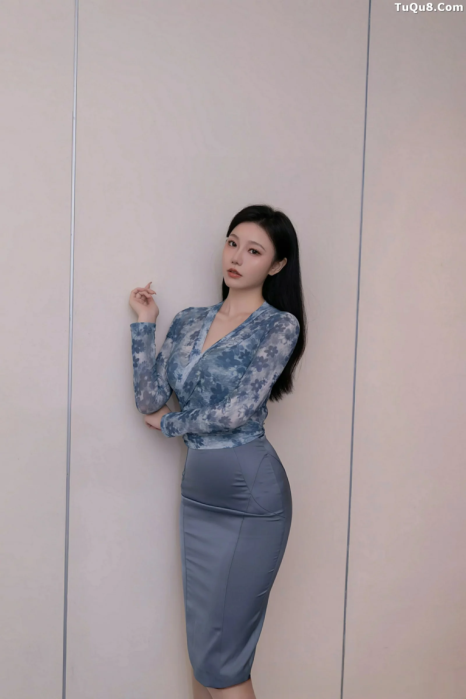 [[XiuRen秀人网]秀人网]No.10693_模特安然anran性感灰色套装露灰色内衣配开档肉丝秀美腿诱惑写真80P