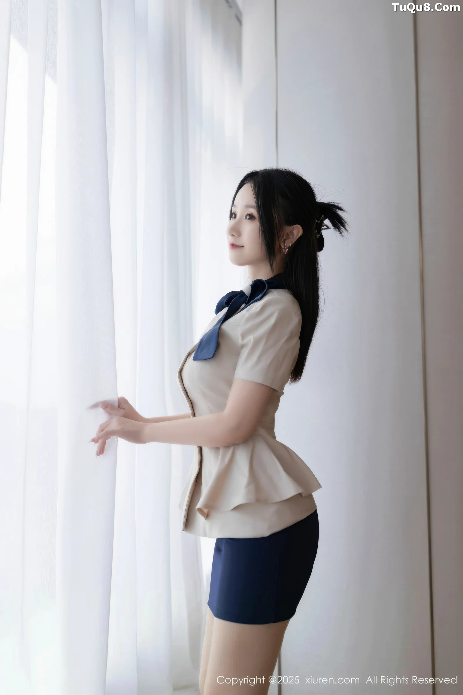 [[XiuRen秀人网]秀人网]No.10697_模特杏子Yada性感OL服饰配超薄肉丝秀曼妙身姿撩人诱惑写真83P