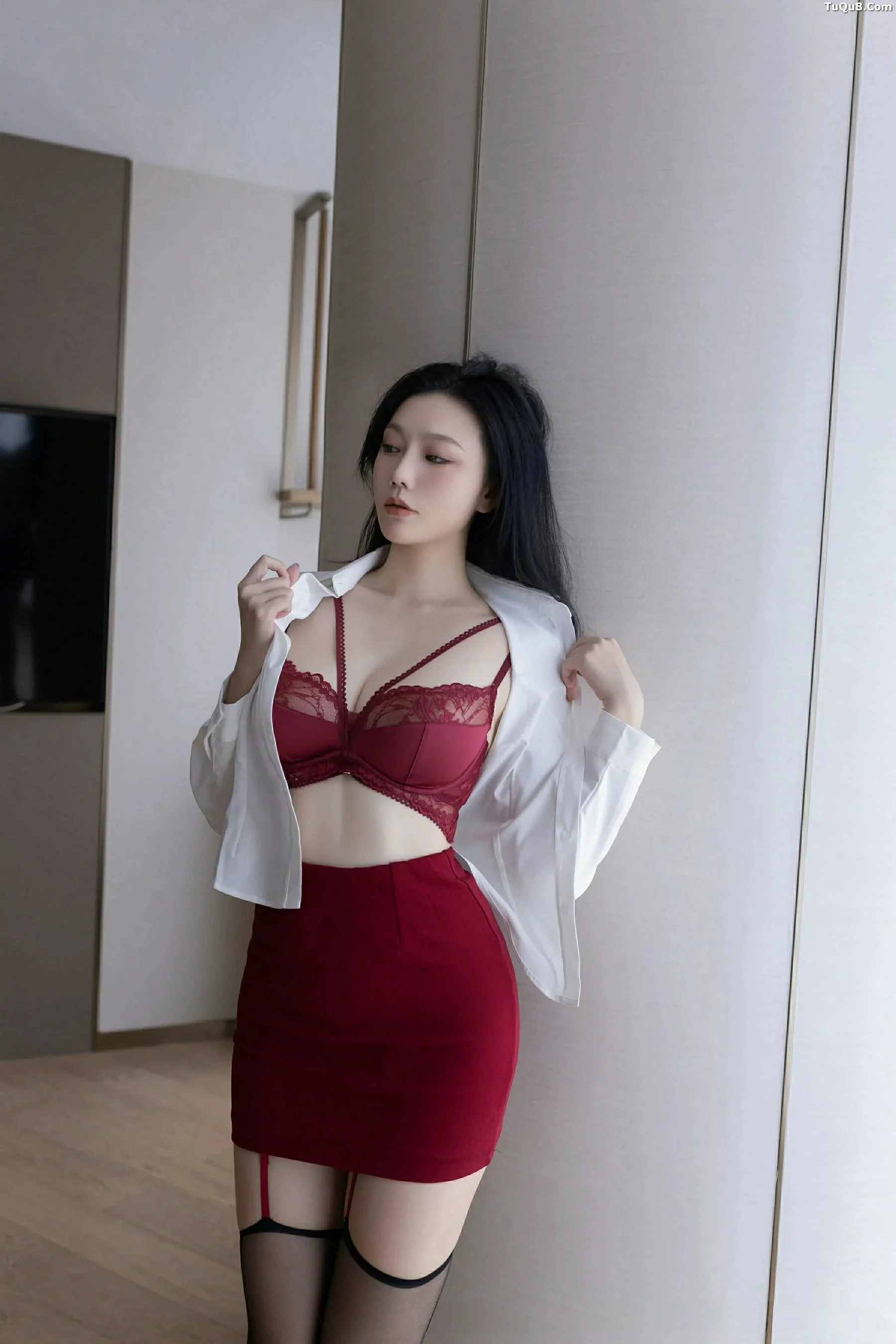 [[XiuRen秀人网]秀人网]No.10797_模特安然anran性感白衬衫配红短裙露黑丝吊袜秀曼妙身姿诱惑写真77P