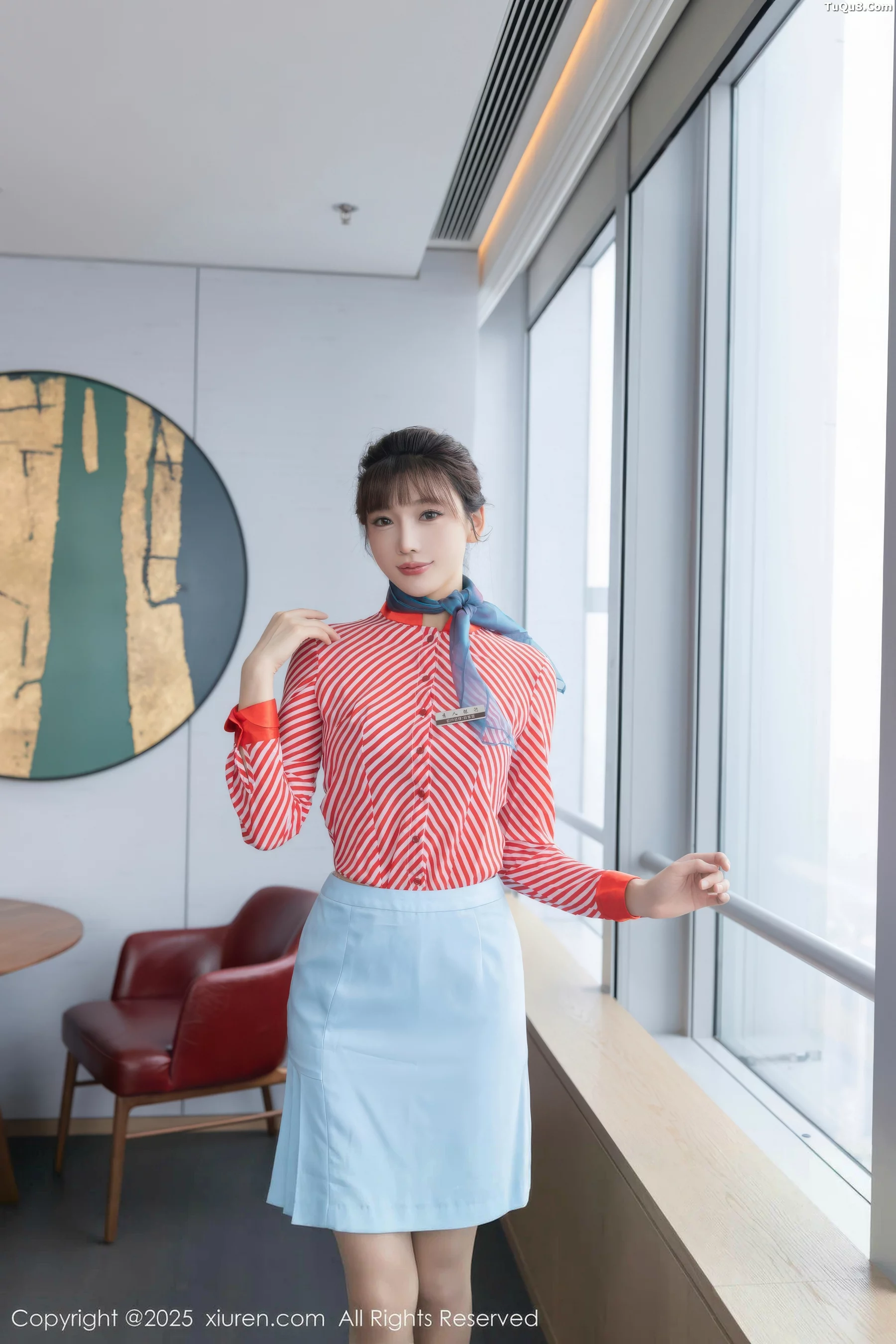 [[XiuRen秀人网]秀人网]No.10932_模特陆萱萱性感条纹服饰露紫色蕾丝内衣秀柔美身姿迷人诱惑写真80P