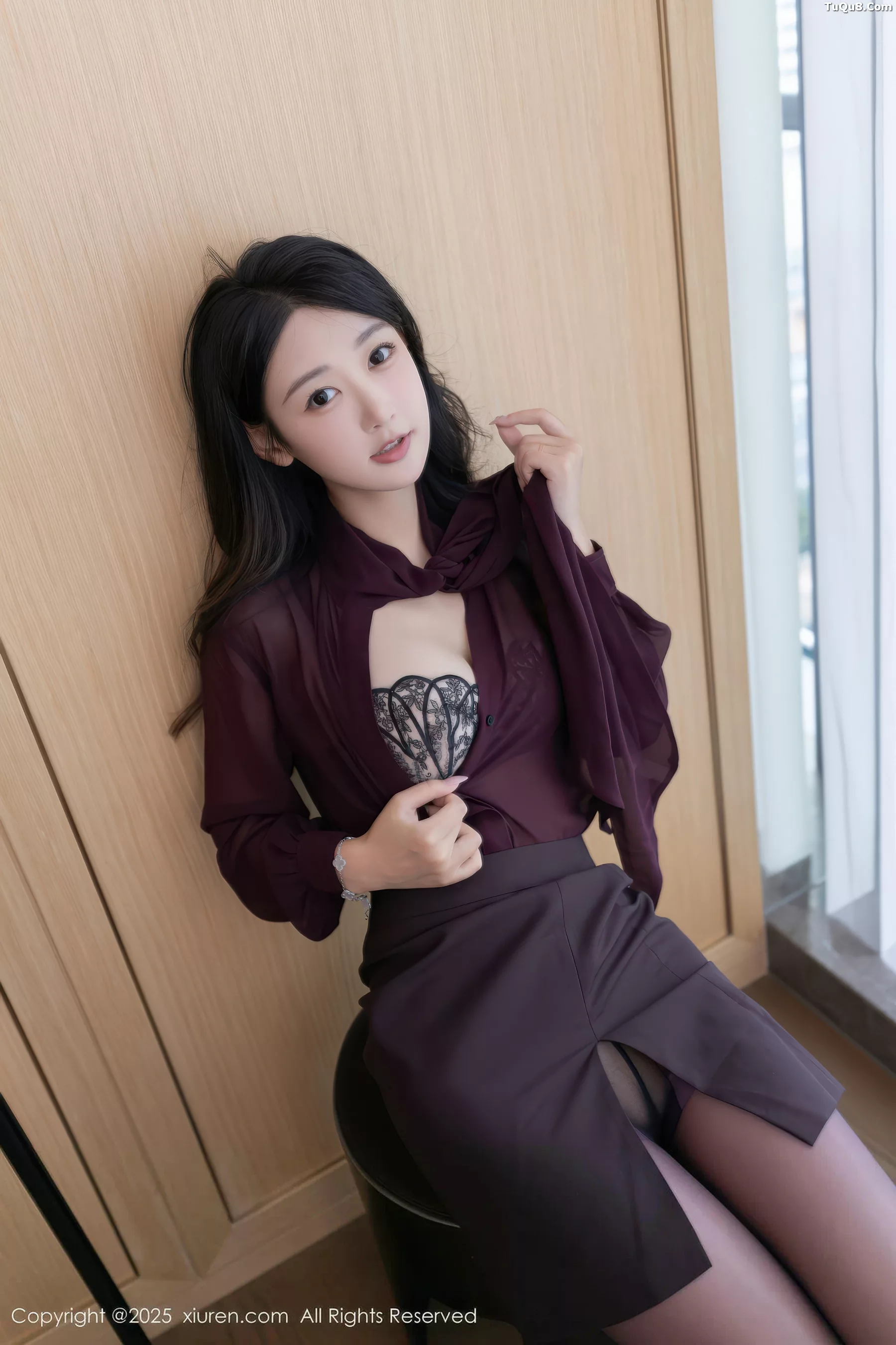 [[XiuRen秀人网]秀人网]No.10941_模特唐安琪性感OL服饰露黑色内衣配紫色丝袜秀曼妙身姿诱惑写真76P