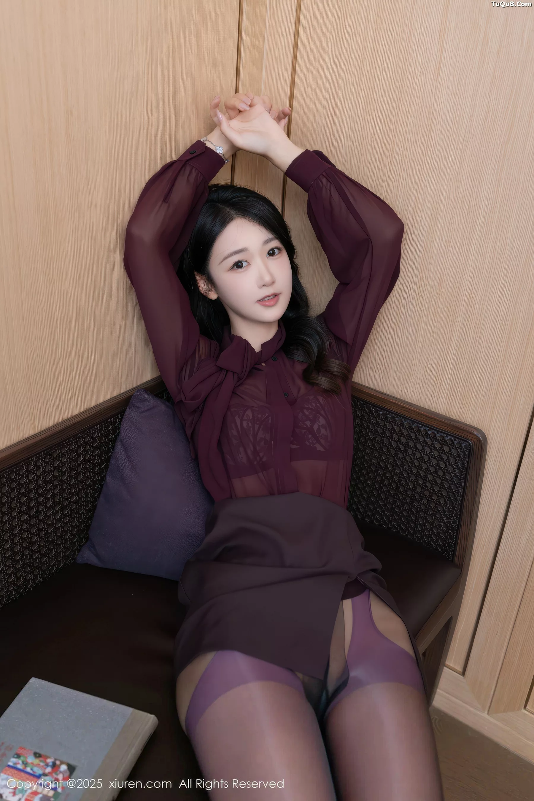 [[XiuRen秀人网]秀人网]No.10941_模特唐安琪性感OL服饰露黑色内衣配紫色丝袜秀曼妙身姿诱惑写真76P