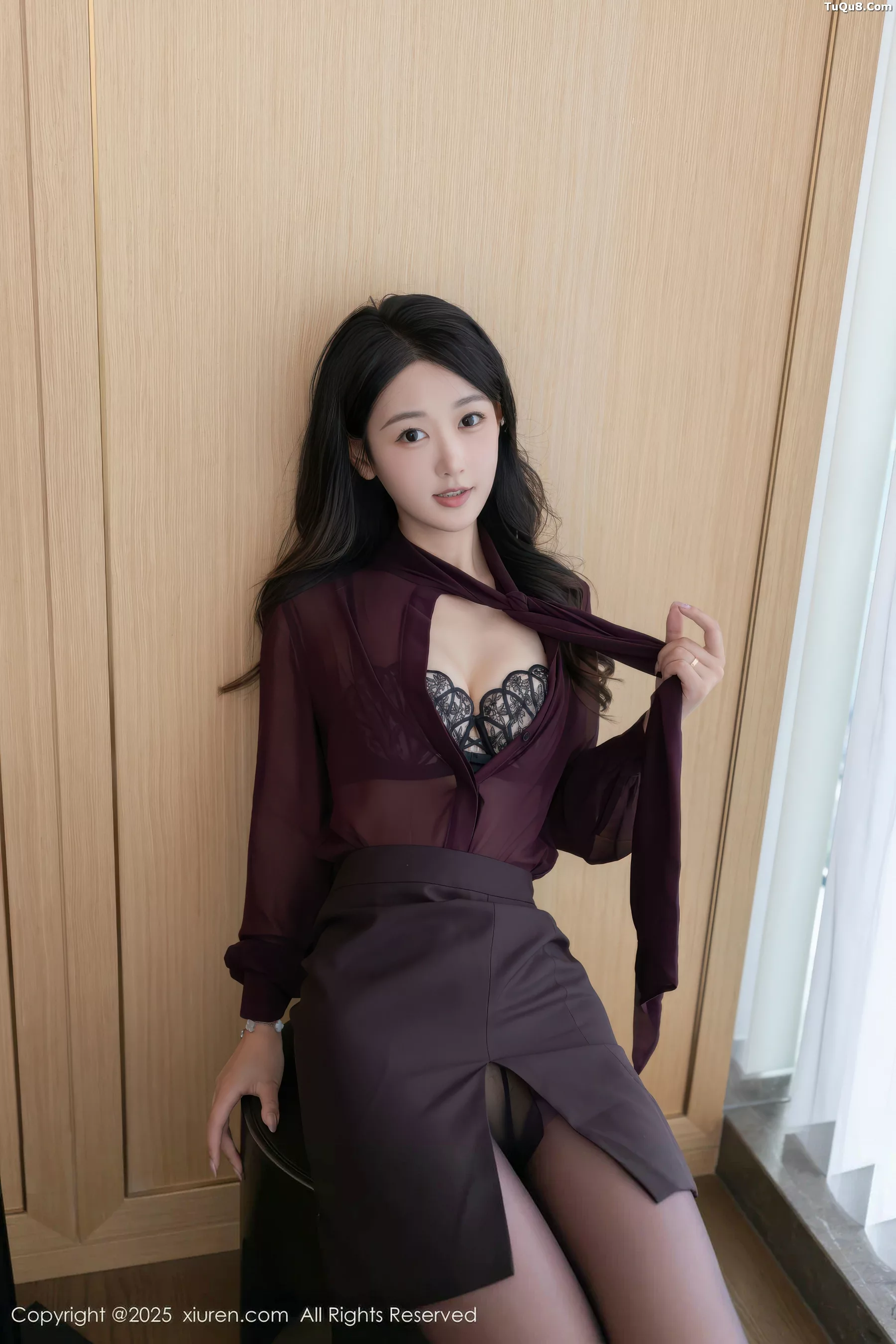 [[XiuRen秀人网]秀人网]No.10941_模特唐安琪性感OL服饰露黑色内衣配紫色丝袜秀曼妙身姿诱惑写真76P