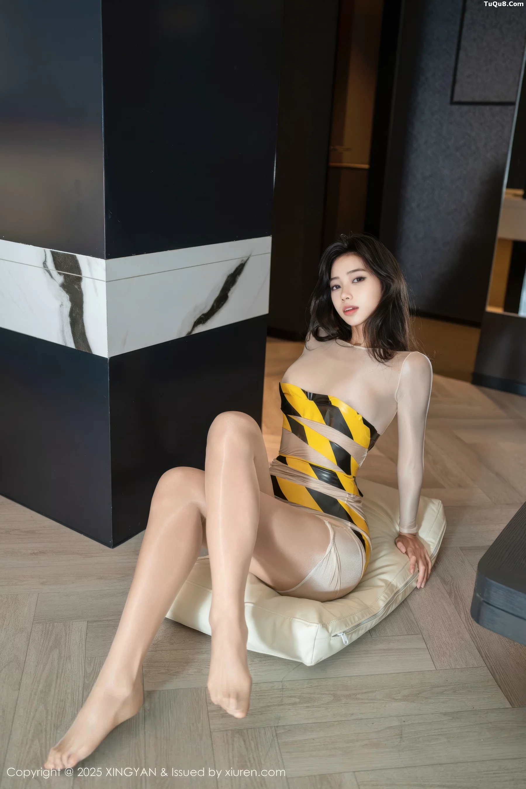 [XINGYAN星颜社]VOL.421_模特时安安性感肉色连衣短裙配超薄肉丝秀柔美身姿诱惑写真71P