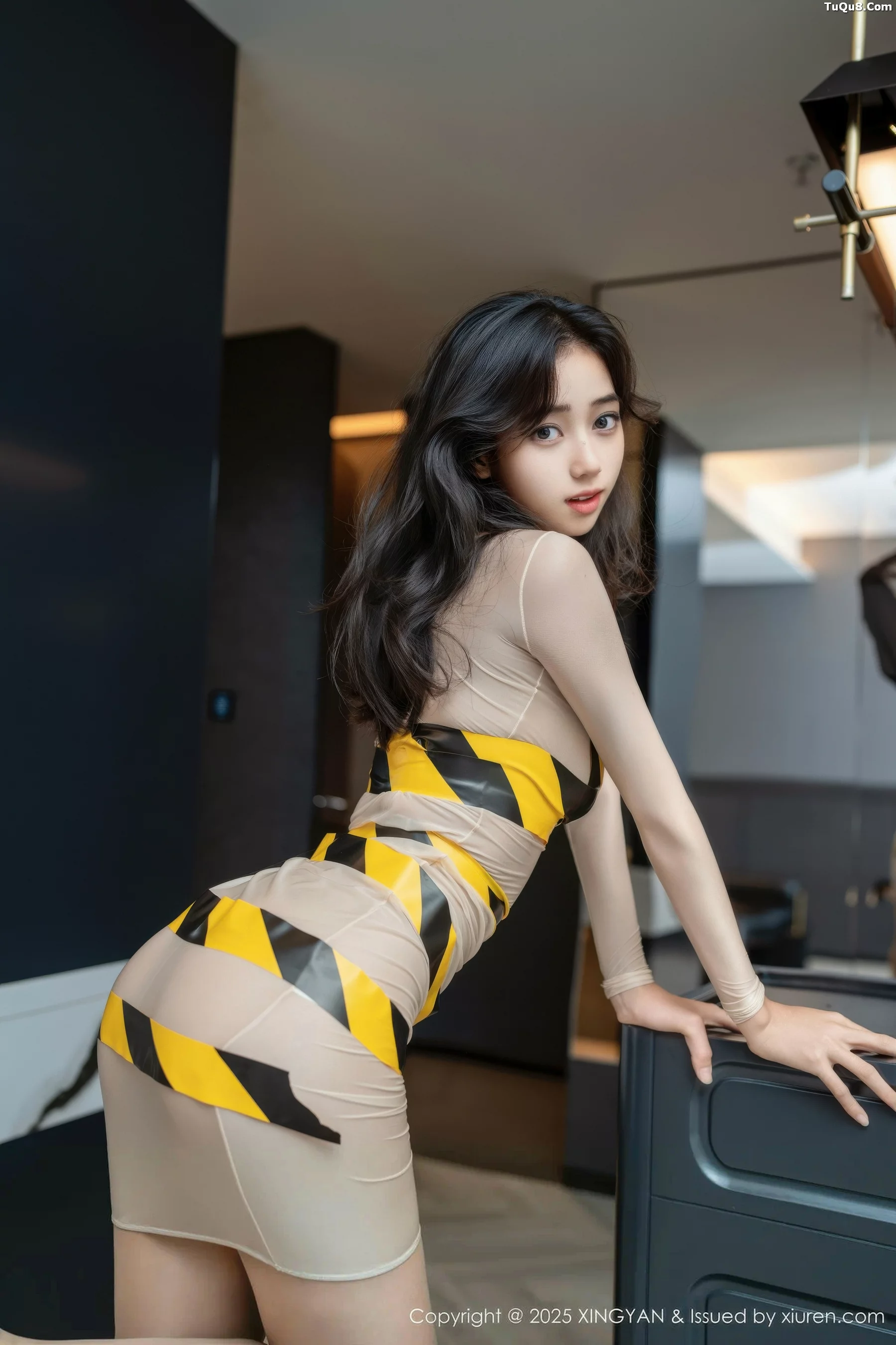 [XINGYAN星颜社]VOL.421_模特时安安性感肉色连衣短裙配超薄肉丝秀柔美身姿诱惑写真71P