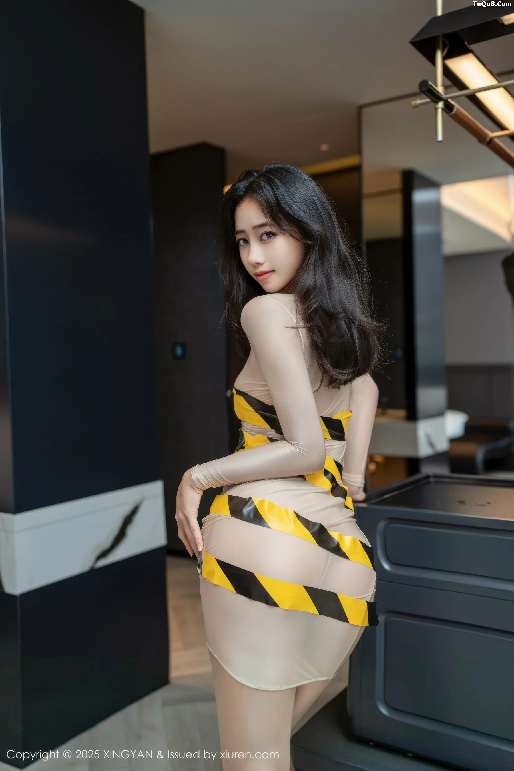 [XINGYAN星颜社]VOL.421_模特时安安性感肉色连衣短裙配超薄肉丝秀柔美身姿诱惑写真71P