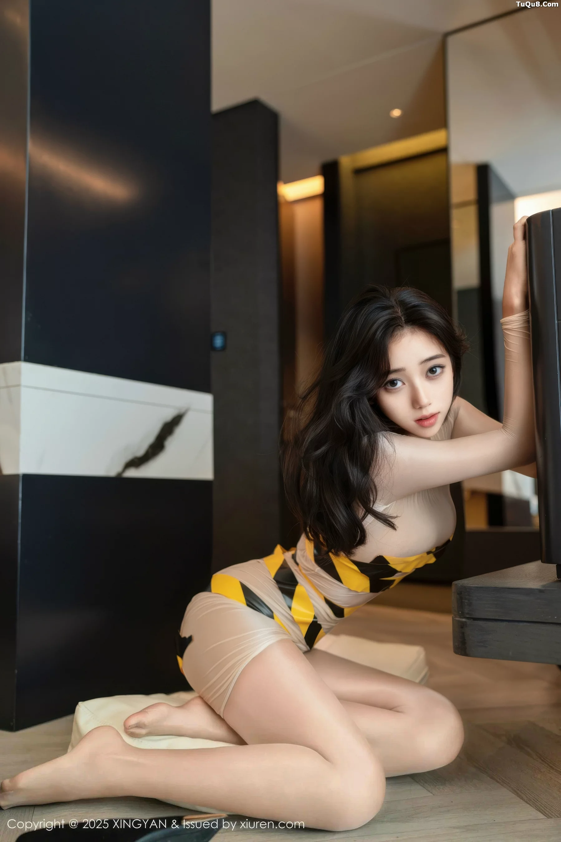 [XINGYAN星颜社]VOL.421_模特时安安性感肉色连衣短裙配超薄肉丝秀柔美身姿诱惑写真71P