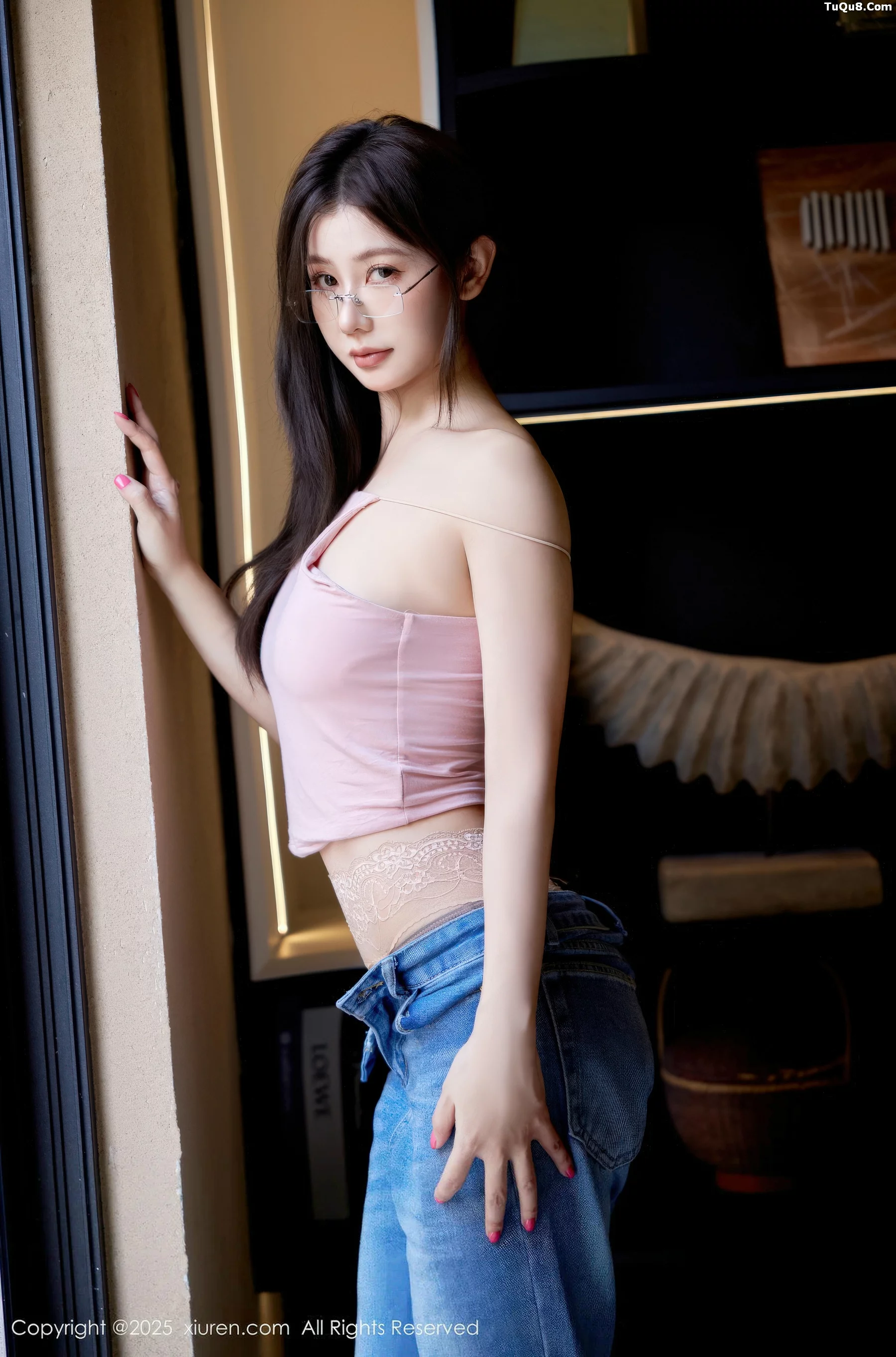 [[XiuRen秀人网]秀人网]No.10983_模特尹甜甜sunny性感粉色上衣配蓝色牛仔裤秀完美身材诱惑写真83P