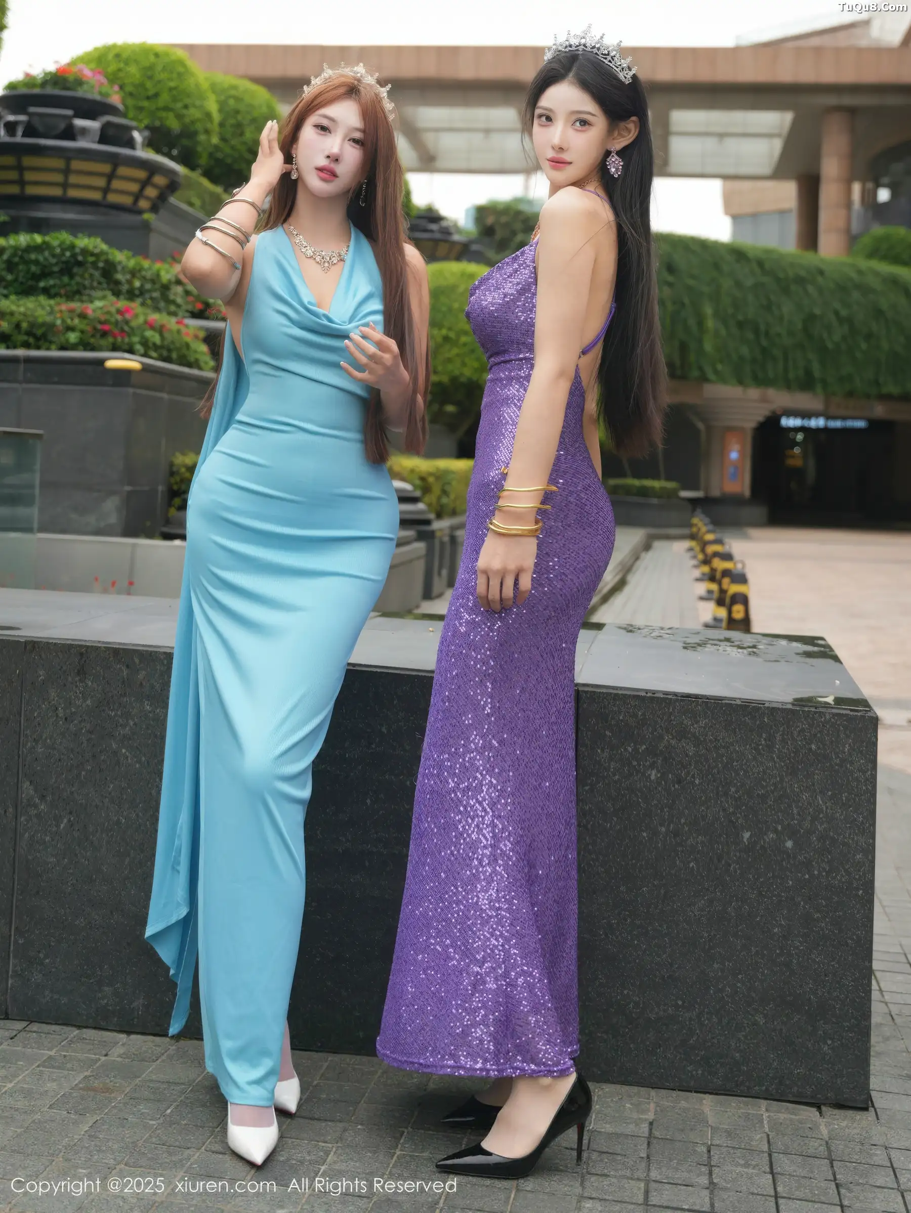 [[XiuRen秀人网]秀人网]No.10996_模特合集梨霜儿＆金允希Yuki性感双人礼服秀丰腴身材诱惑写真68P