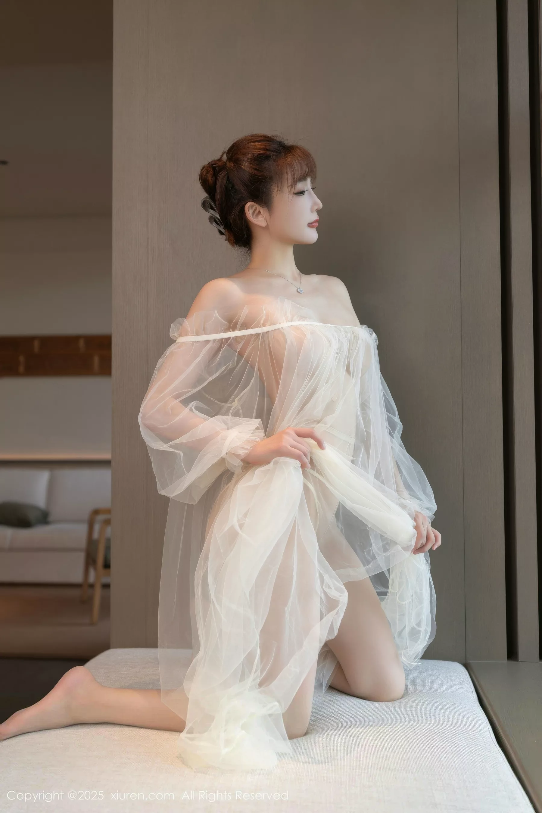 [[XiuRen秀人网]秀人网]No.10903_模特陆萱萱性感轻透白色薄纱配超薄肉丝秀柔美身姿惹火诱惑写真70P