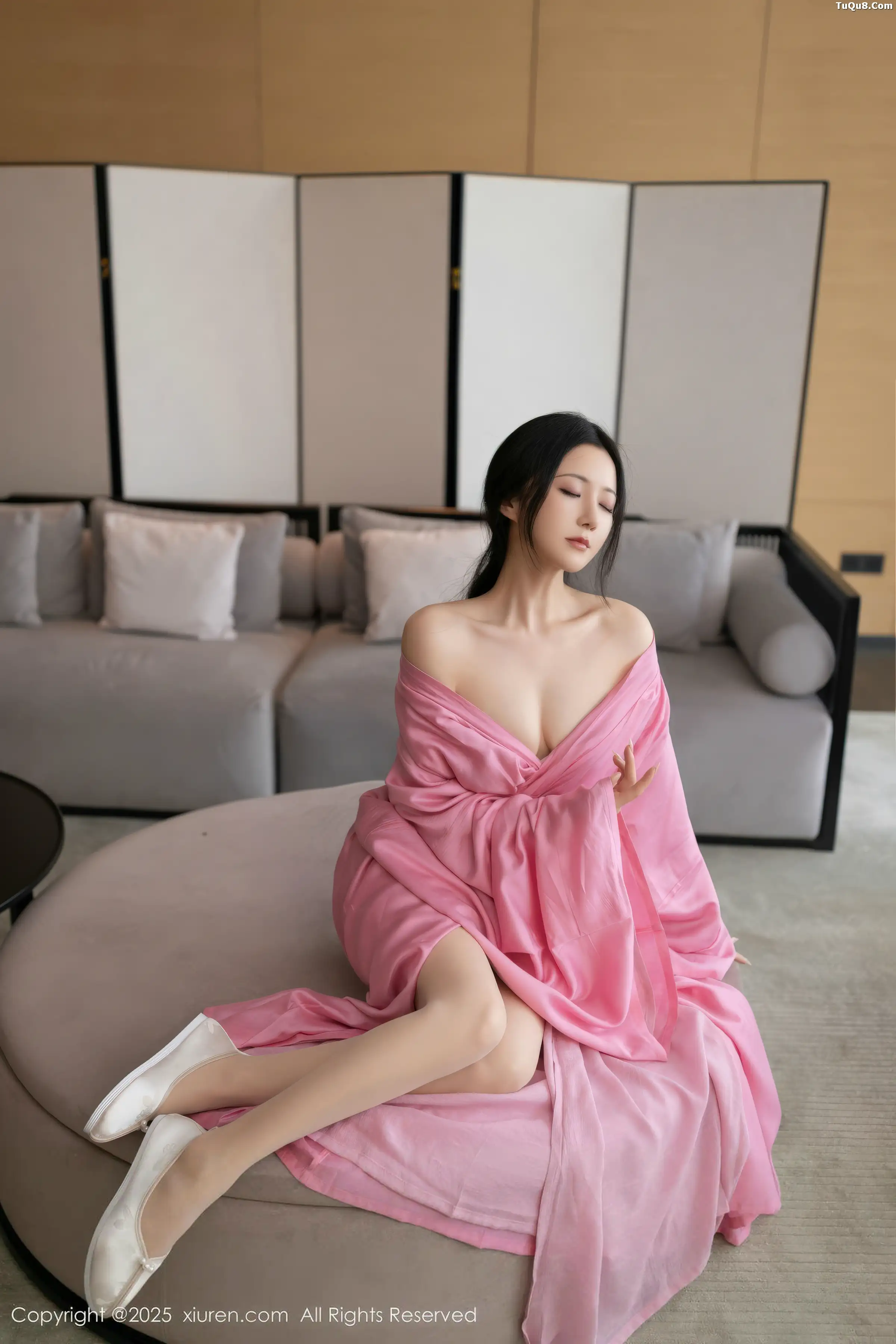 [[XiuRen秀人网]秀人网]No.11049_模特鱼子酱Fish性感粉色月影纱配超薄肉丝秀曼妙身姿诱惑写真82P