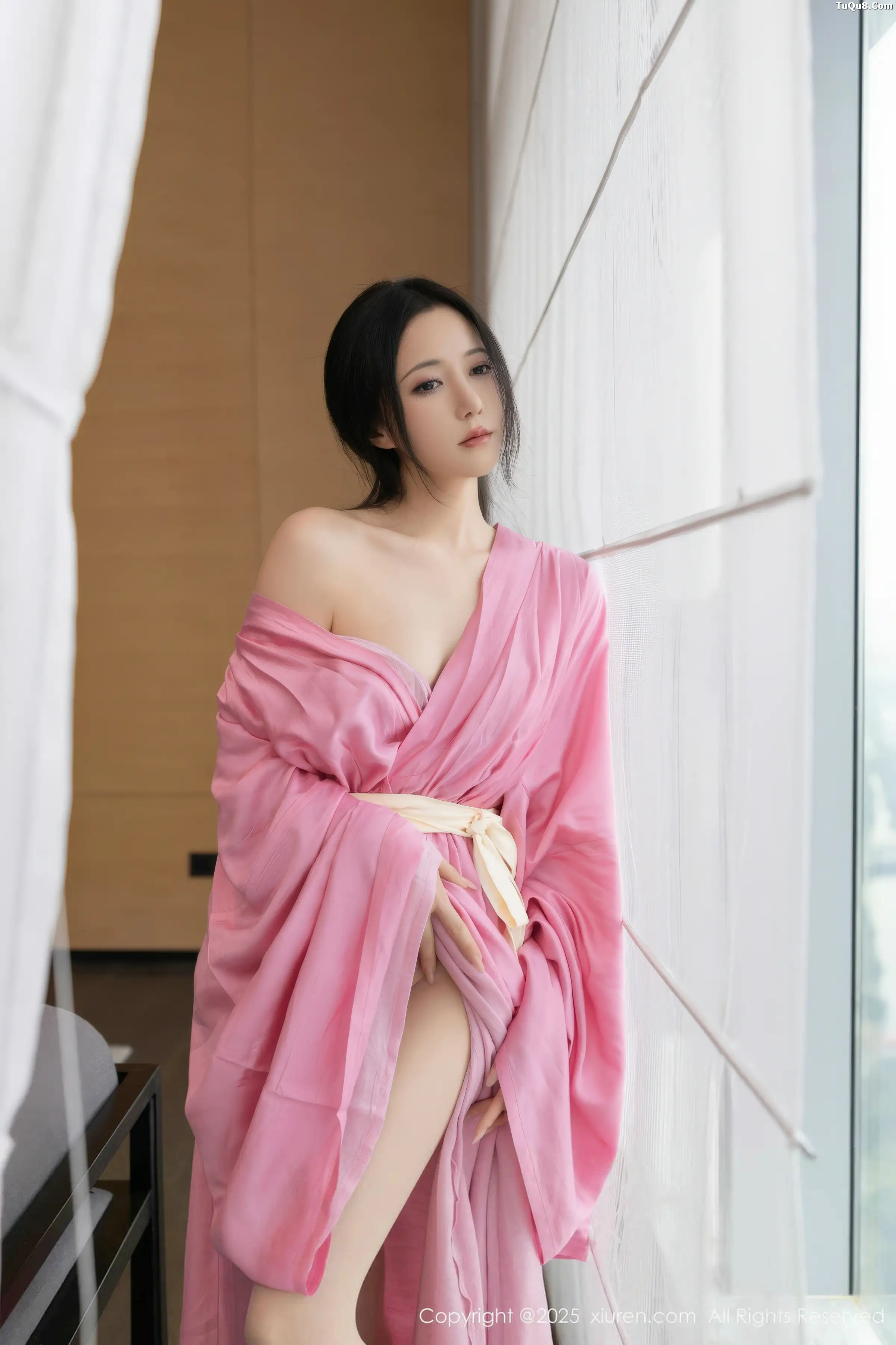 [[XiuRen秀人网]秀人网]No.11049_模特鱼子酱Fish性感粉色月影纱配超薄肉丝秀曼妙身姿诱惑写真82P