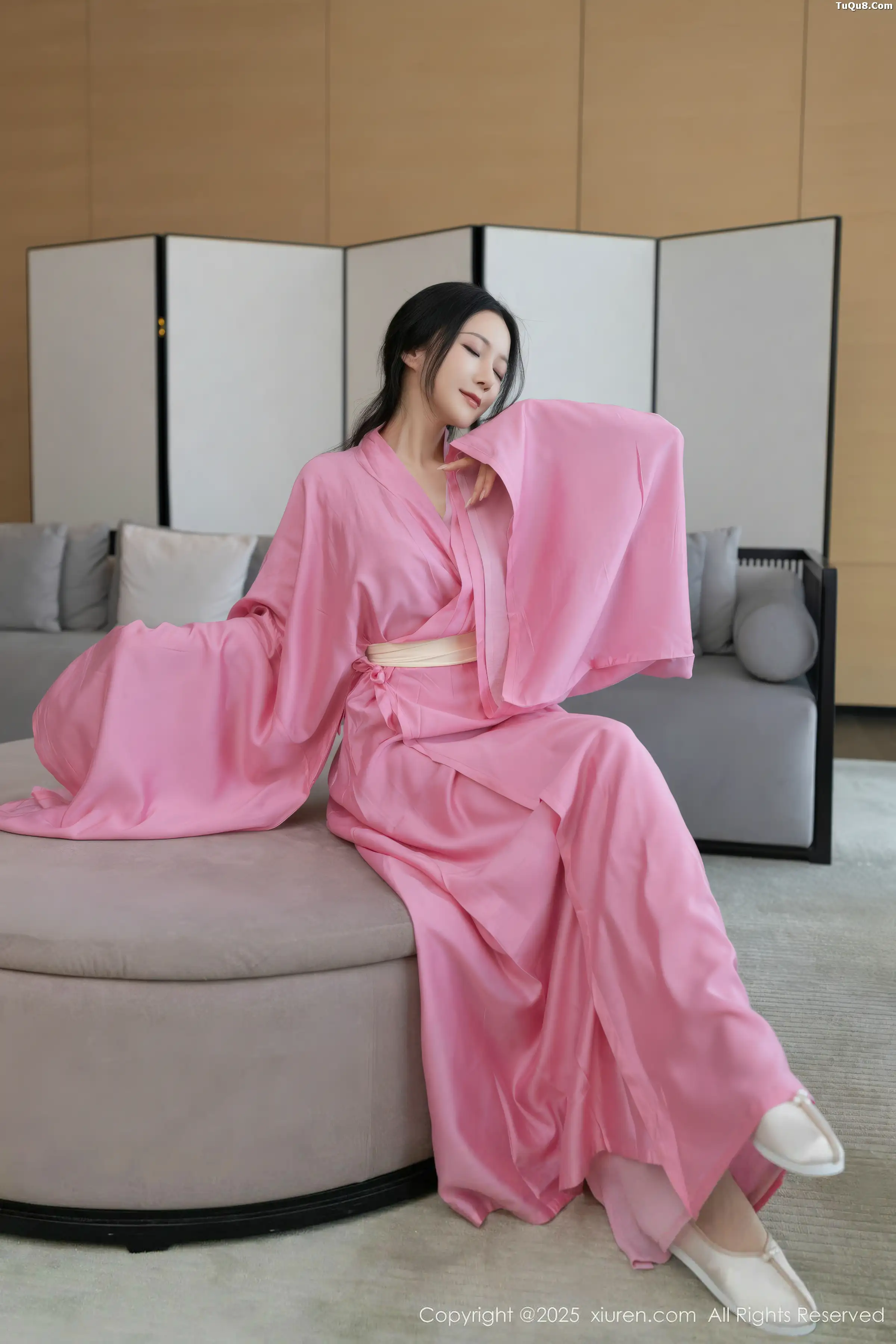 [[XiuRen秀人网]秀人网]No.11049_模特鱼子酱Fish性感粉色月影纱配超薄肉丝秀曼妙身姿诱惑写真82P