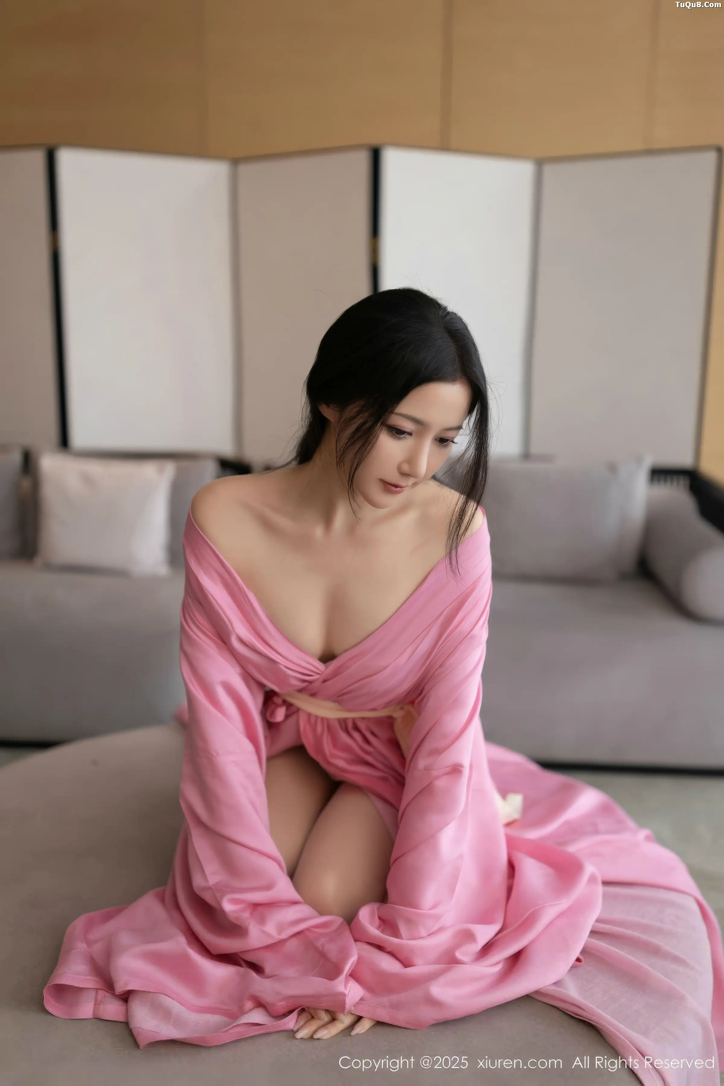 [[XiuRen秀人网]秀人网]No.11049_模特鱼子酱Fish性感粉色月影纱配超薄肉丝秀曼妙身姿诱惑写真82P