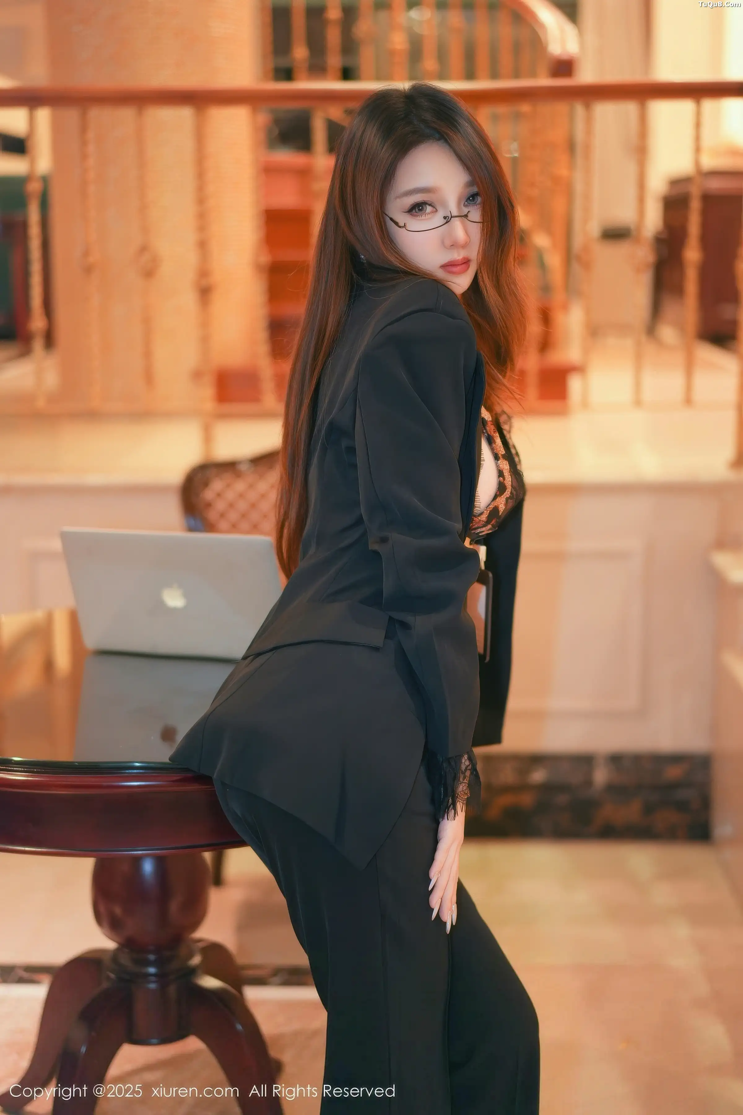 [[XiuRen秀人网]秀人网]No.11007_模特Twins-夭夭性感西服露豹纹内衣配闪亮黑丝秀曼妙身姿诱惑写真82P