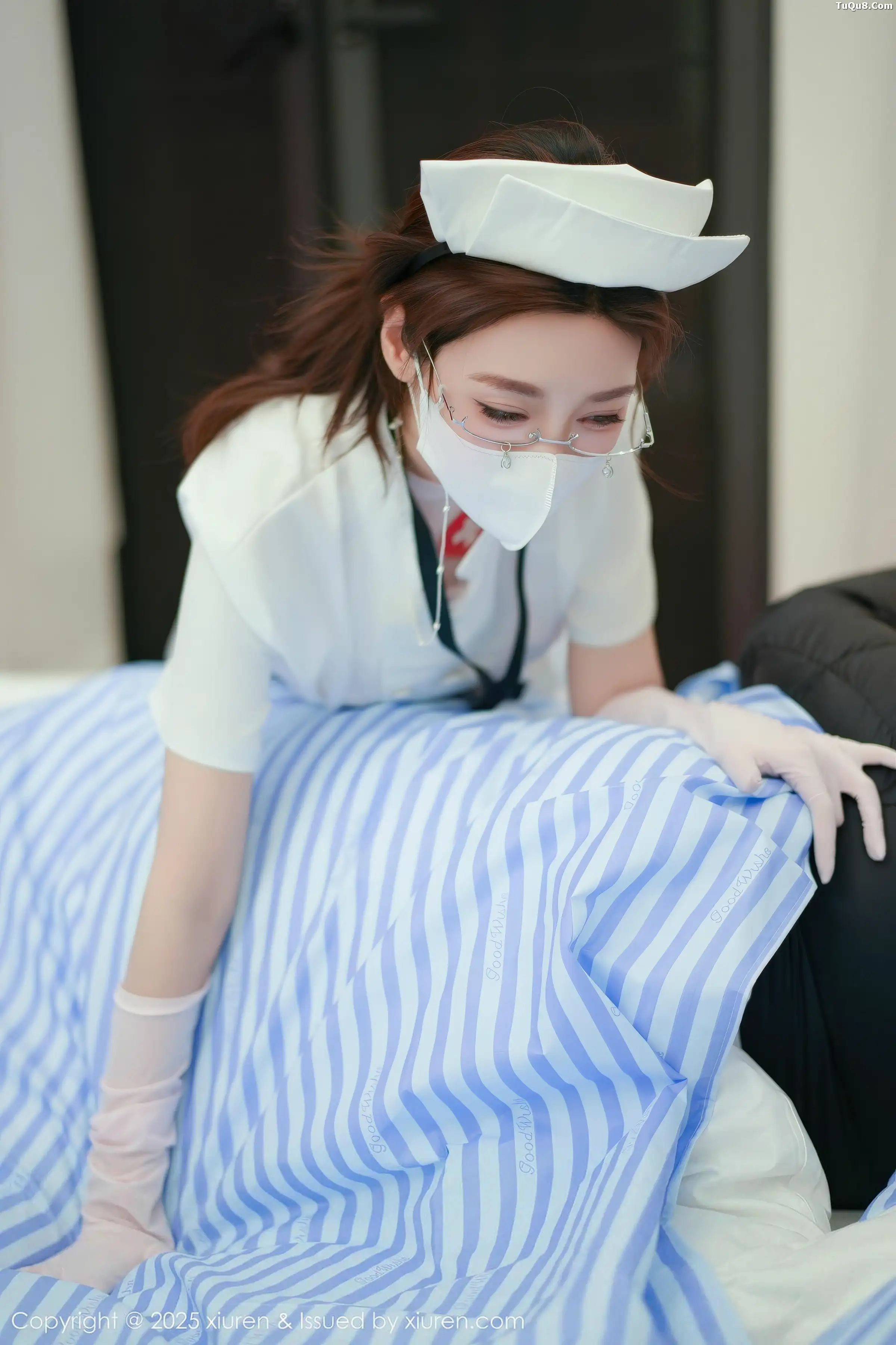 [[XiuRen秀人网]秀人网]No.11099_模特Twins-桃桃性感护士服露白色情趣内衣秀曼妙身姿诱惑写真78P