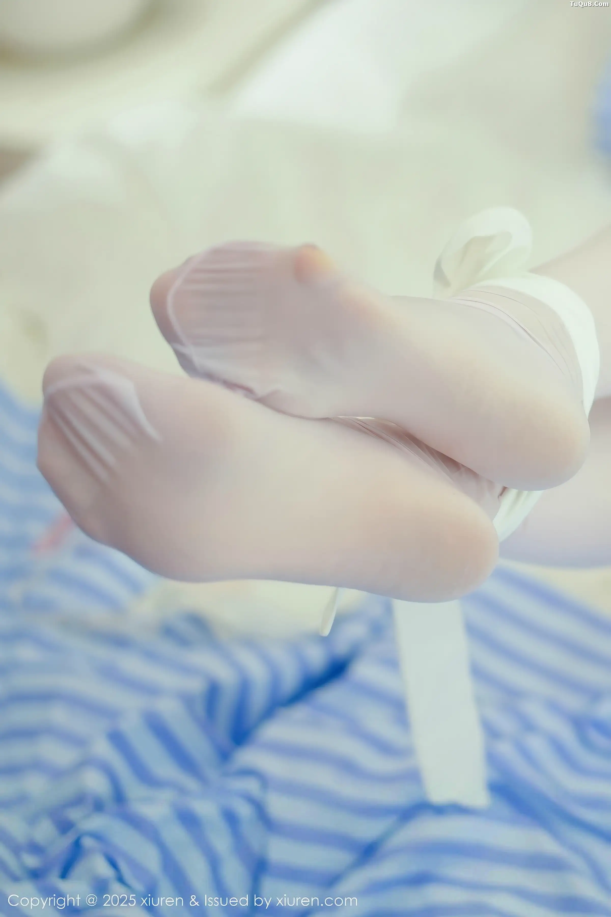 [[XiuRen秀人网]秀人网]No.11099_模特Twins-桃桃性感护士服露白色情趣内衣秀曼妙身姿诱惑写真78P