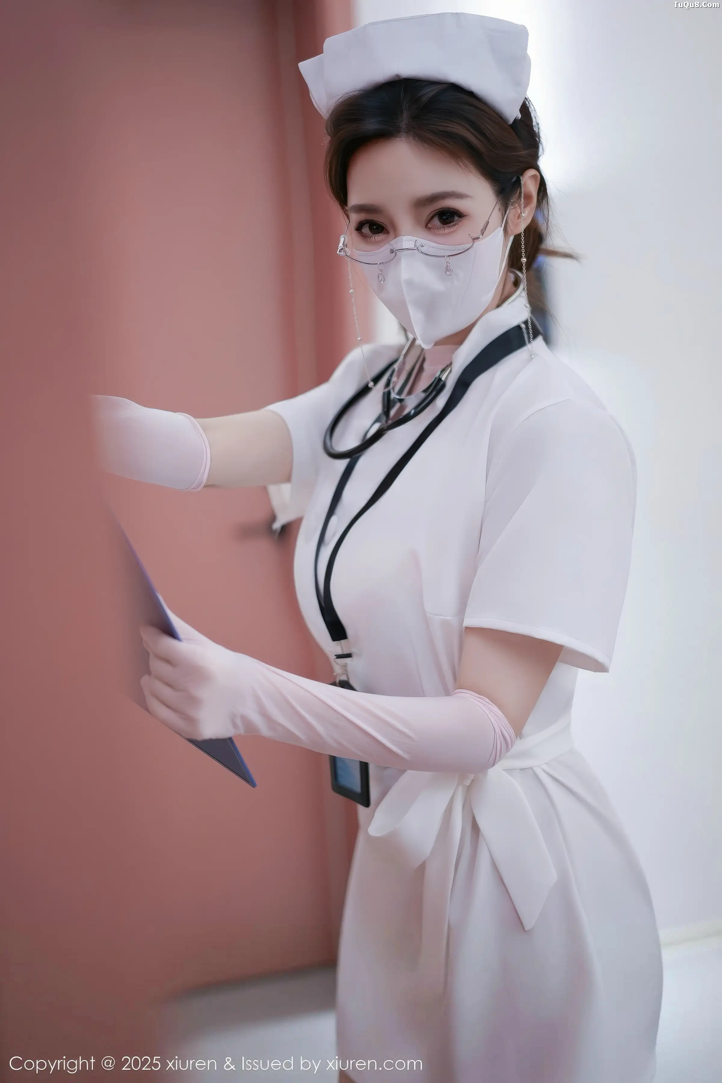 [[XiuRen秀人网]秀人网]No.11099_模特Twins-桃桃性感护士服露白色情趣内衣秀曼妙身姿诱惑写真78P