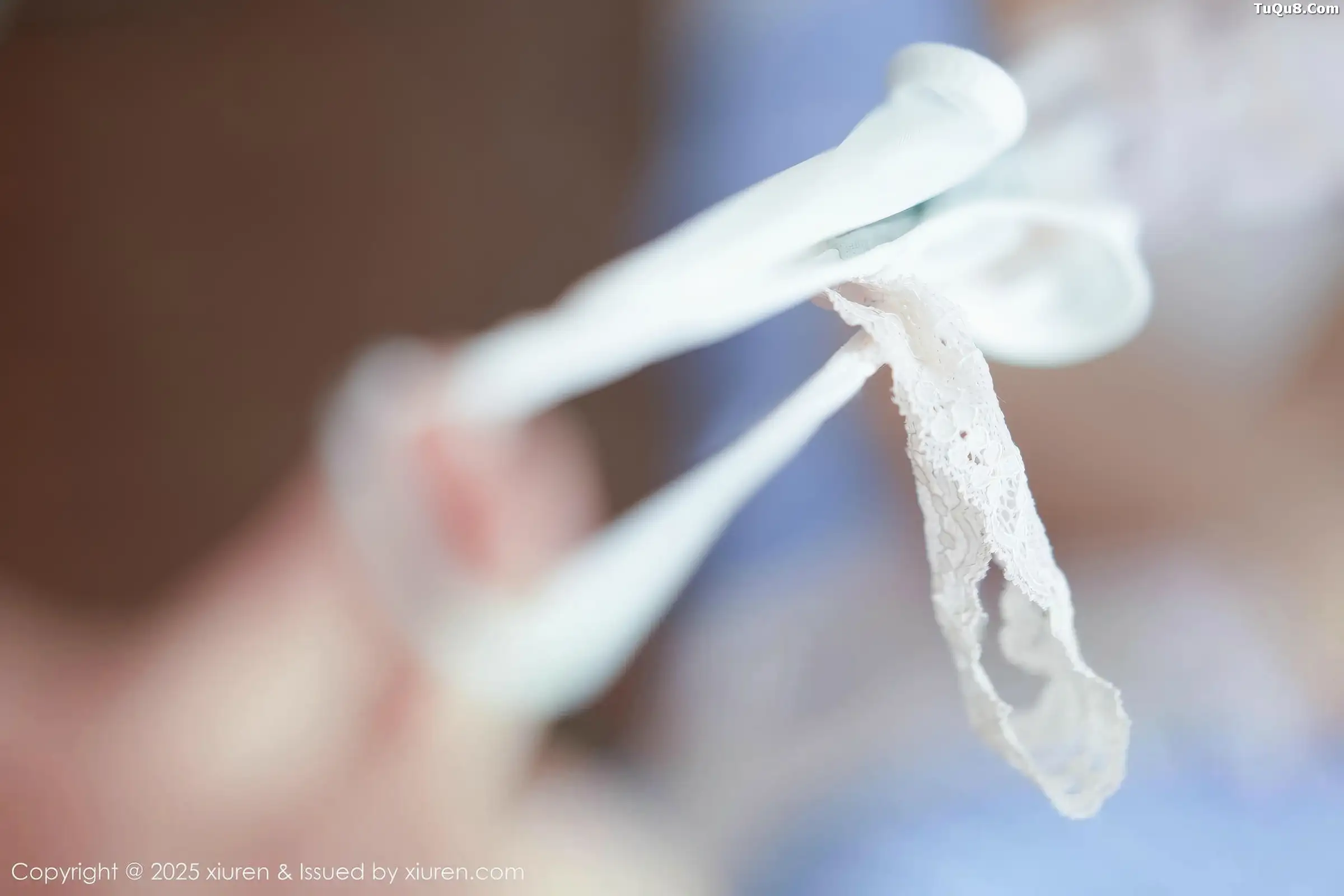 [[XiuRen秀人网]秀人网]No.11099_模特Twins-桃桃性感护士服露白色情趣内衣秀曼妙身姿诱惑写真78P