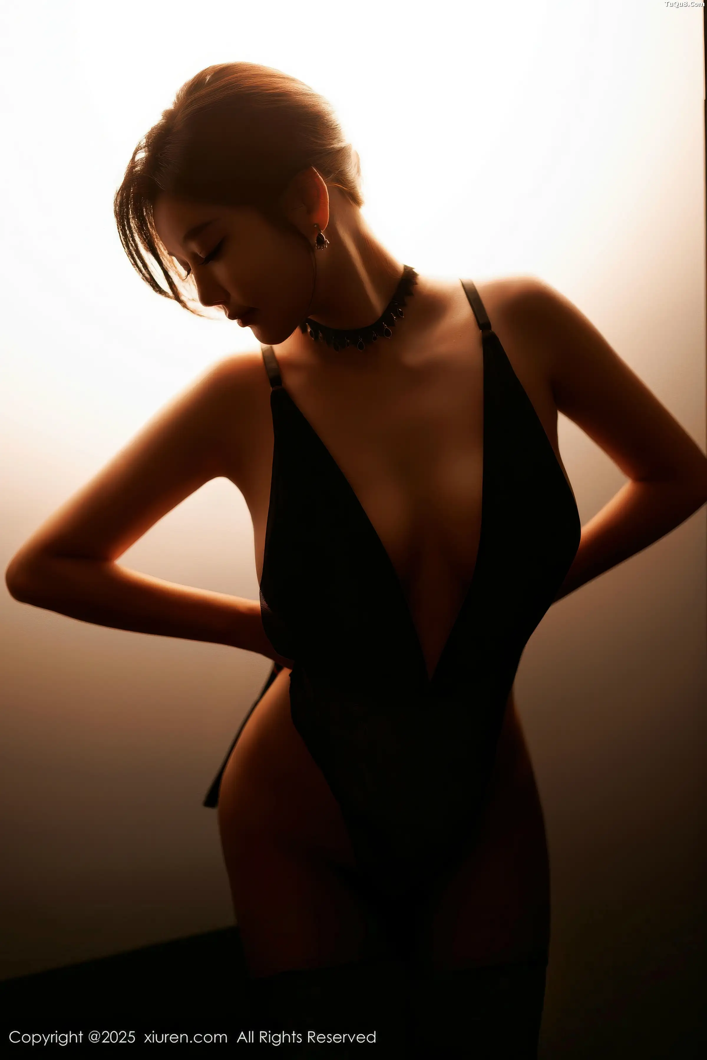 [[XiuRen秀人网]秀人网]No.11013_女神CHENCHEN.性感黑色情趣内衣配黑丝袜秀丰腴身材诱惑写真83P