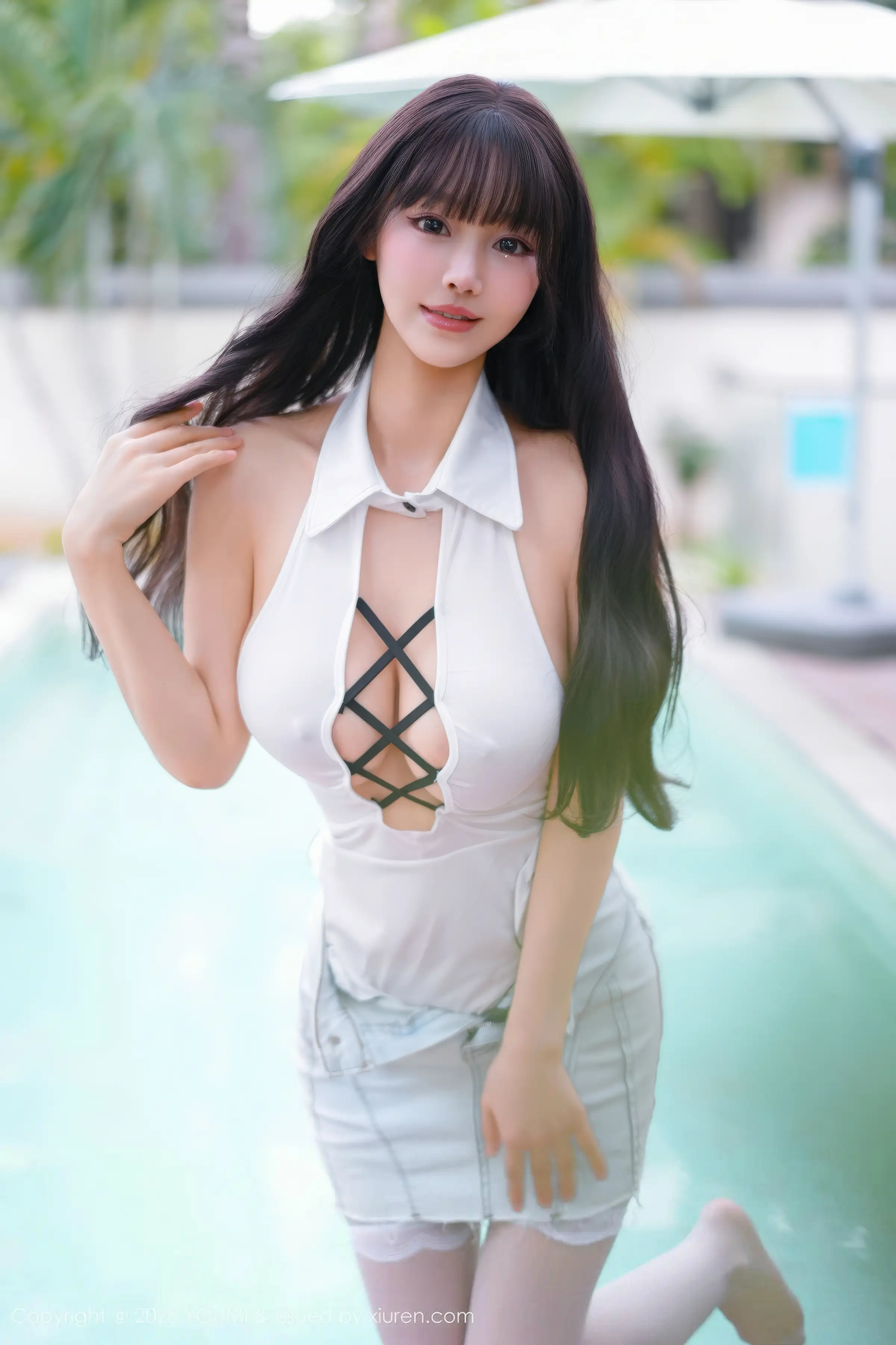 [YouMi尤蜜荟]Vol.1190_女神心上可Flora性感白色情趣服饰配白丝吊袜秀丰满身材诱惑写真75P