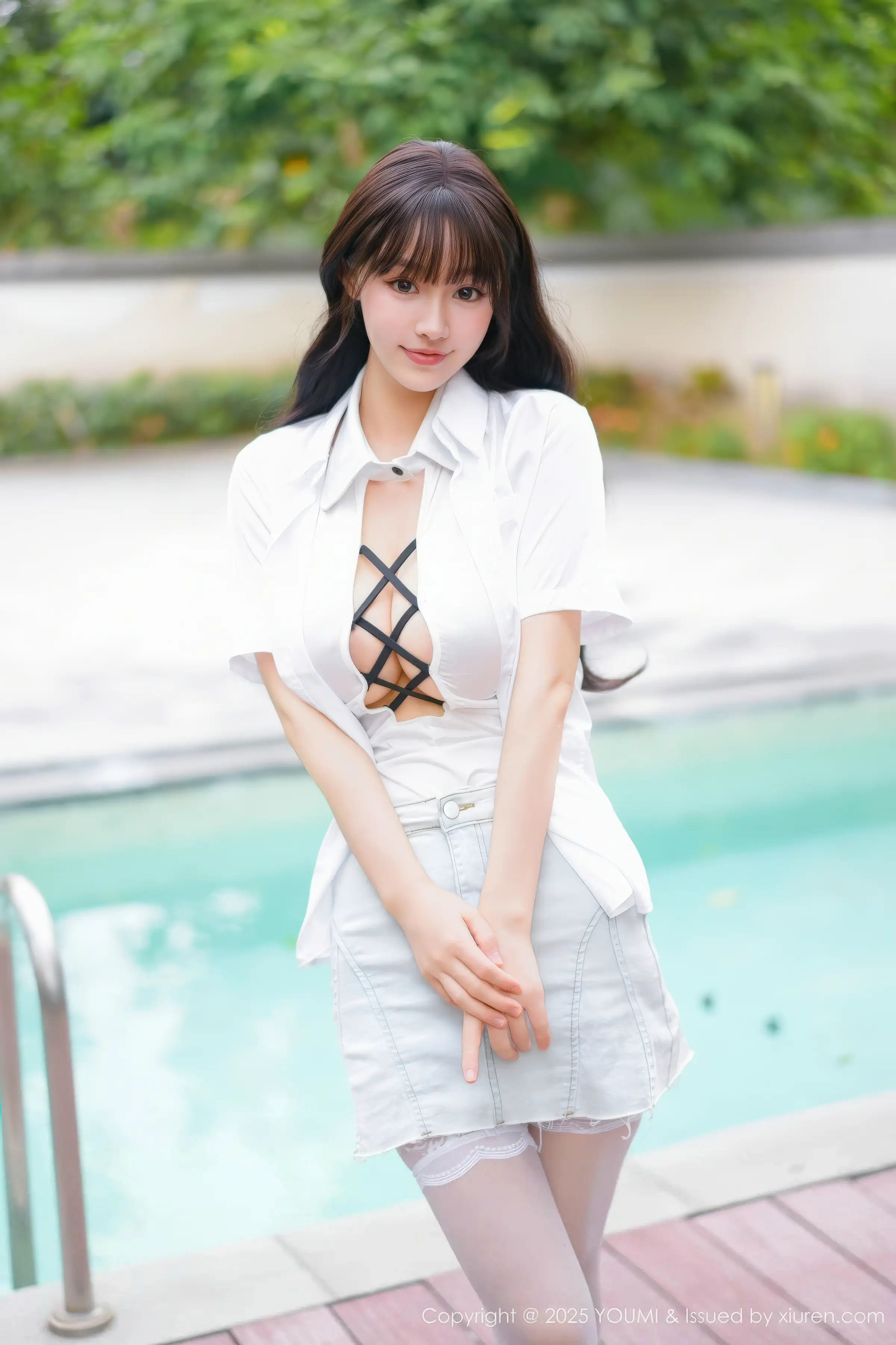 [YouMi尤蜜荟]Vol.1190_女神心上可Flora性感白色情趣服饰配白丝吊袜秀丰满身材诱惑写真75P